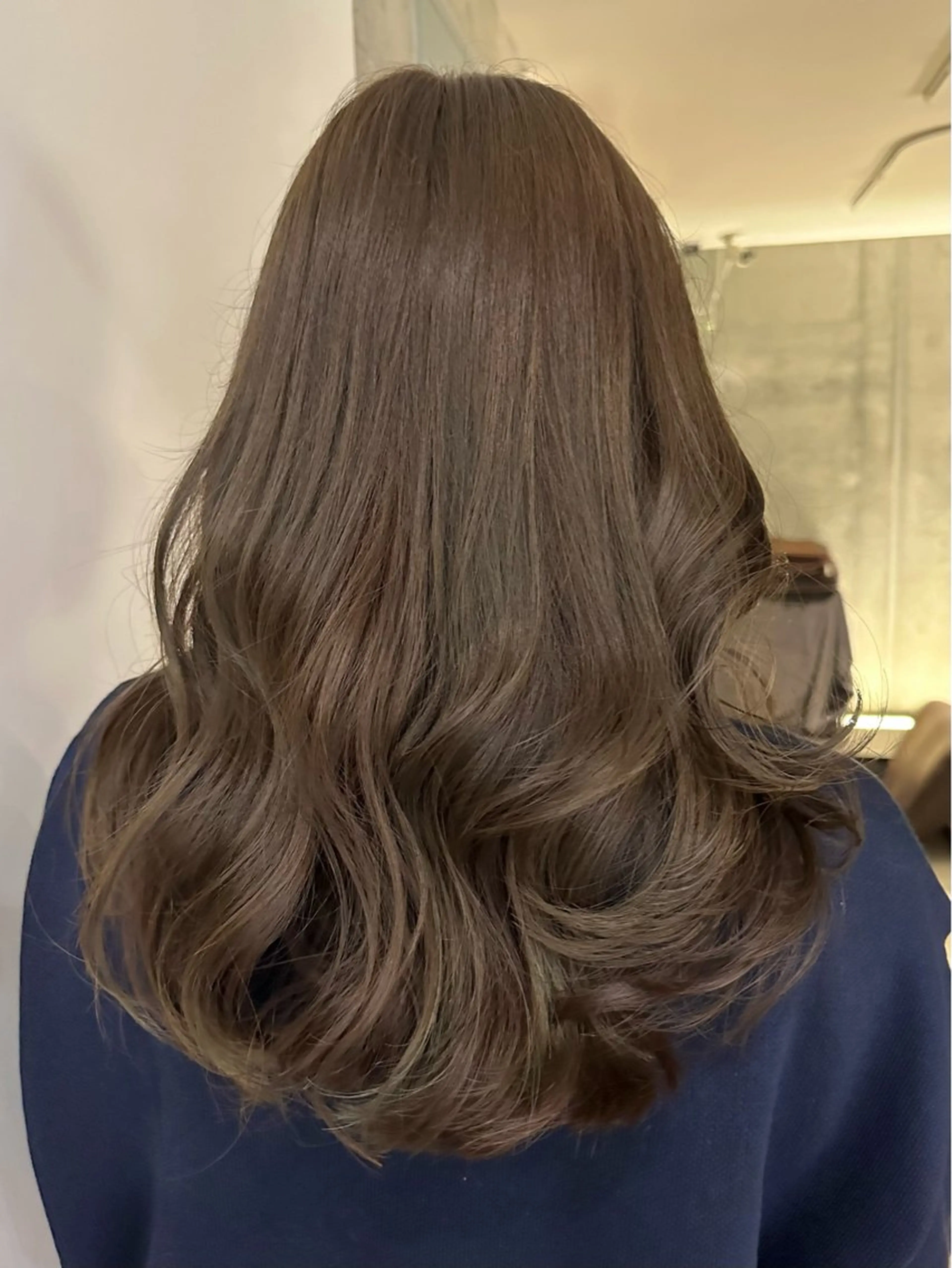 ロング カラー ベージュカラー ブリーチ ケアブリーチ 透明感カラー ダブルカラー ベージュカラー🐑 レイヤー🤎塚原優芽のヘアスタイル