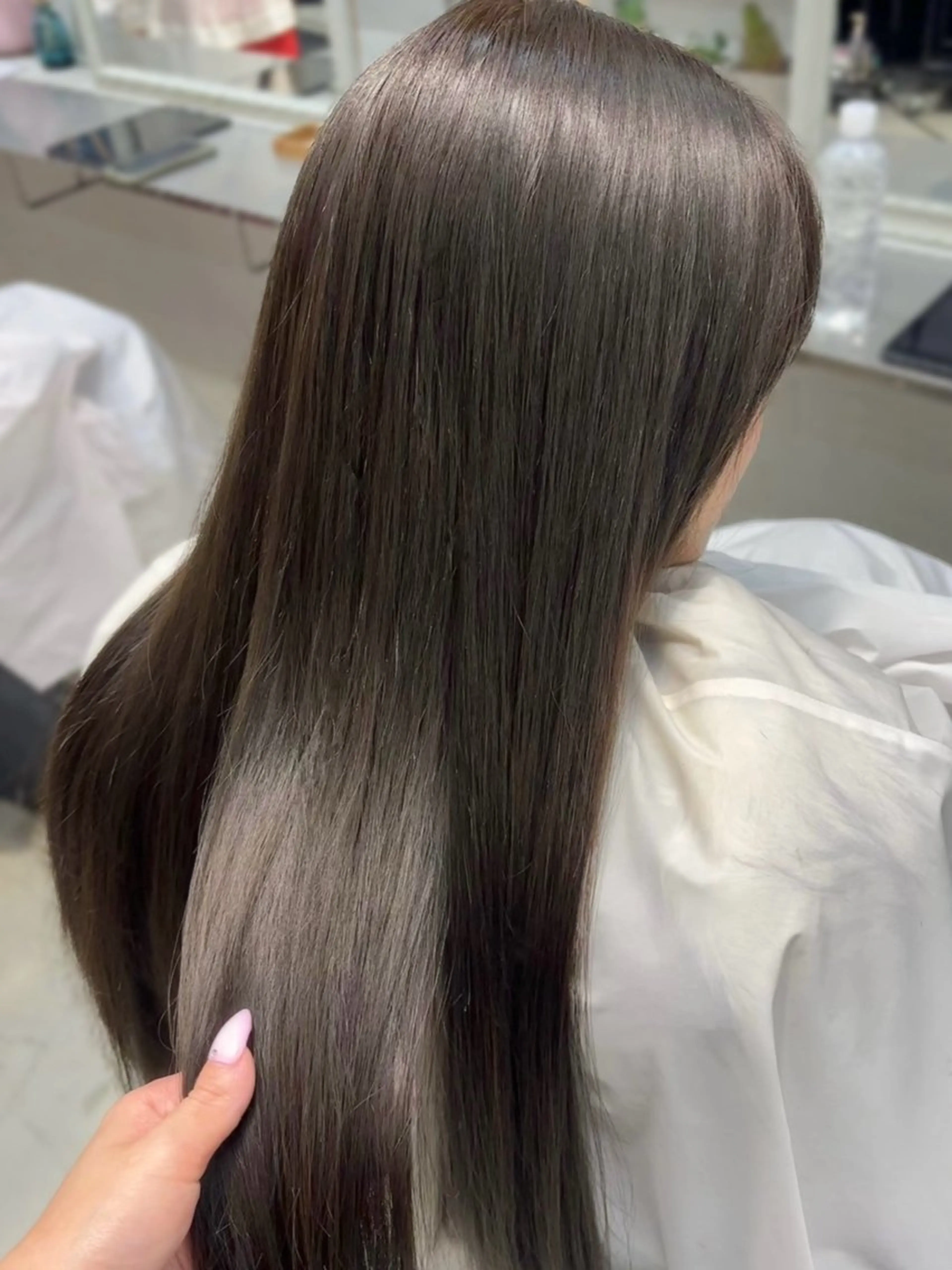 セミロング カラー ブリーチ グレージュ ブリーチなしカラー オリーブグレージュ オリーブグレー 村田 春歌のヘアスタイル