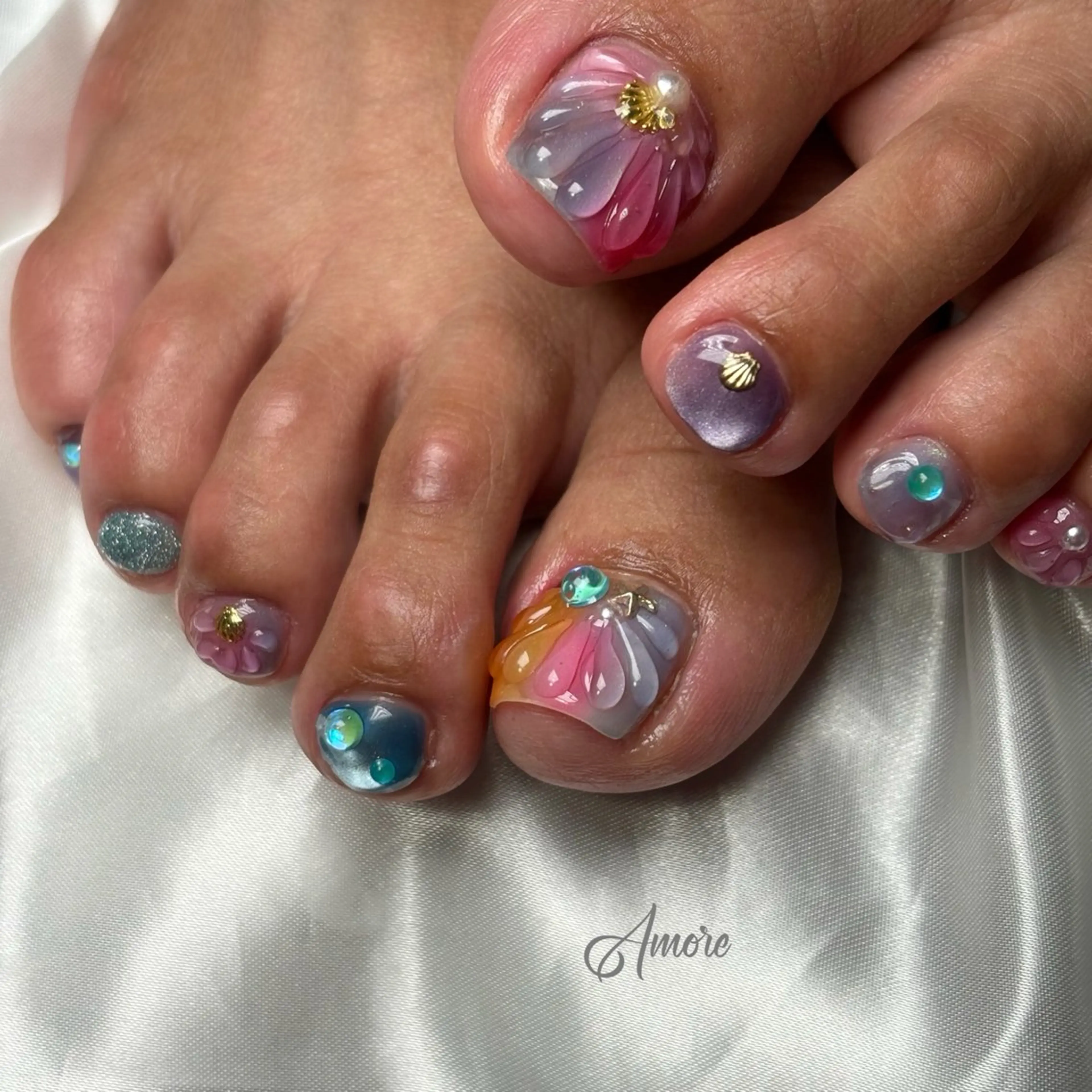 ネイル ジェルネイル キラキラネイル 韓国ネイル マグネットネイル パラジェル フットネイル You kyehwaのネイルデザイン