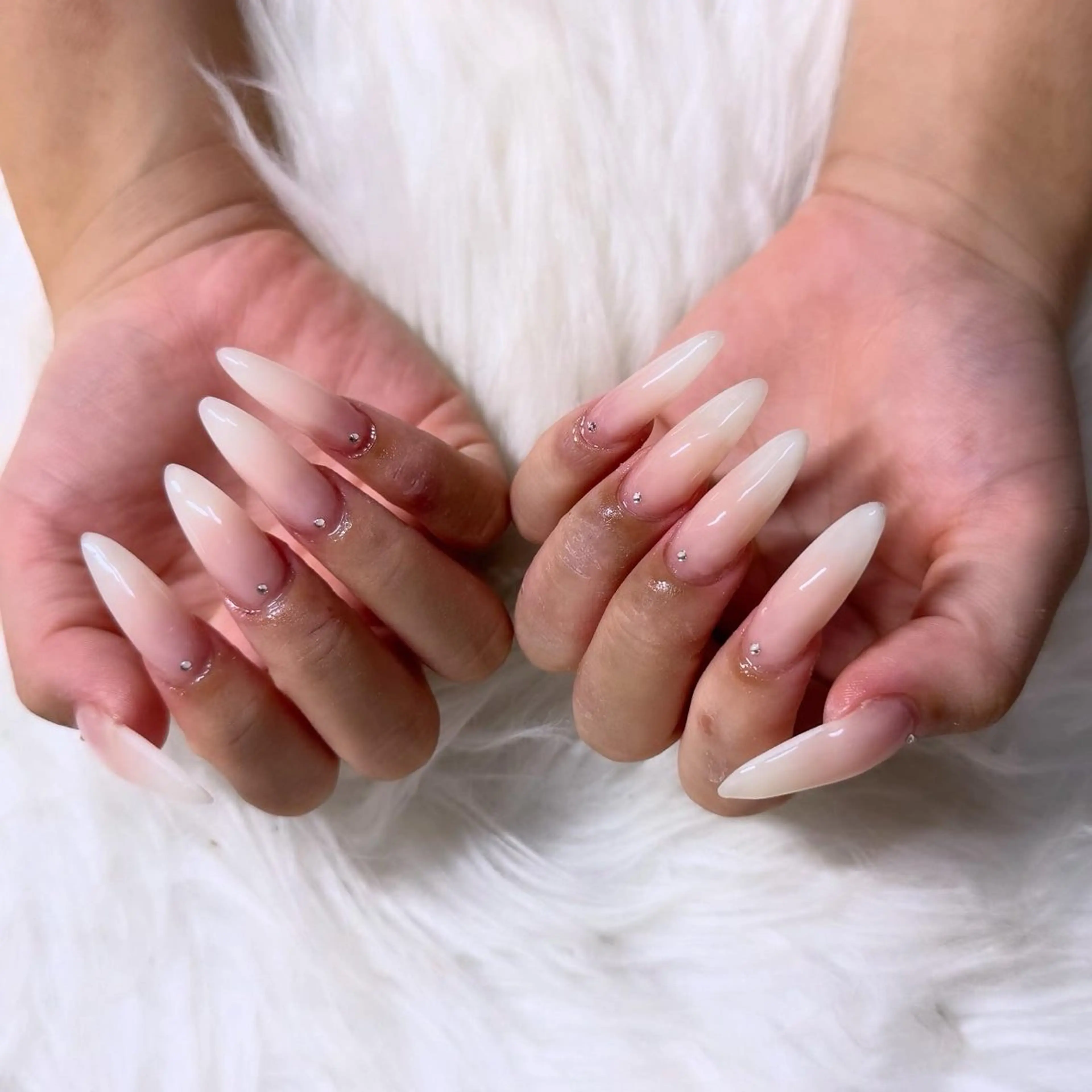 ロング ハンドネイル mao .のネイルデザイン