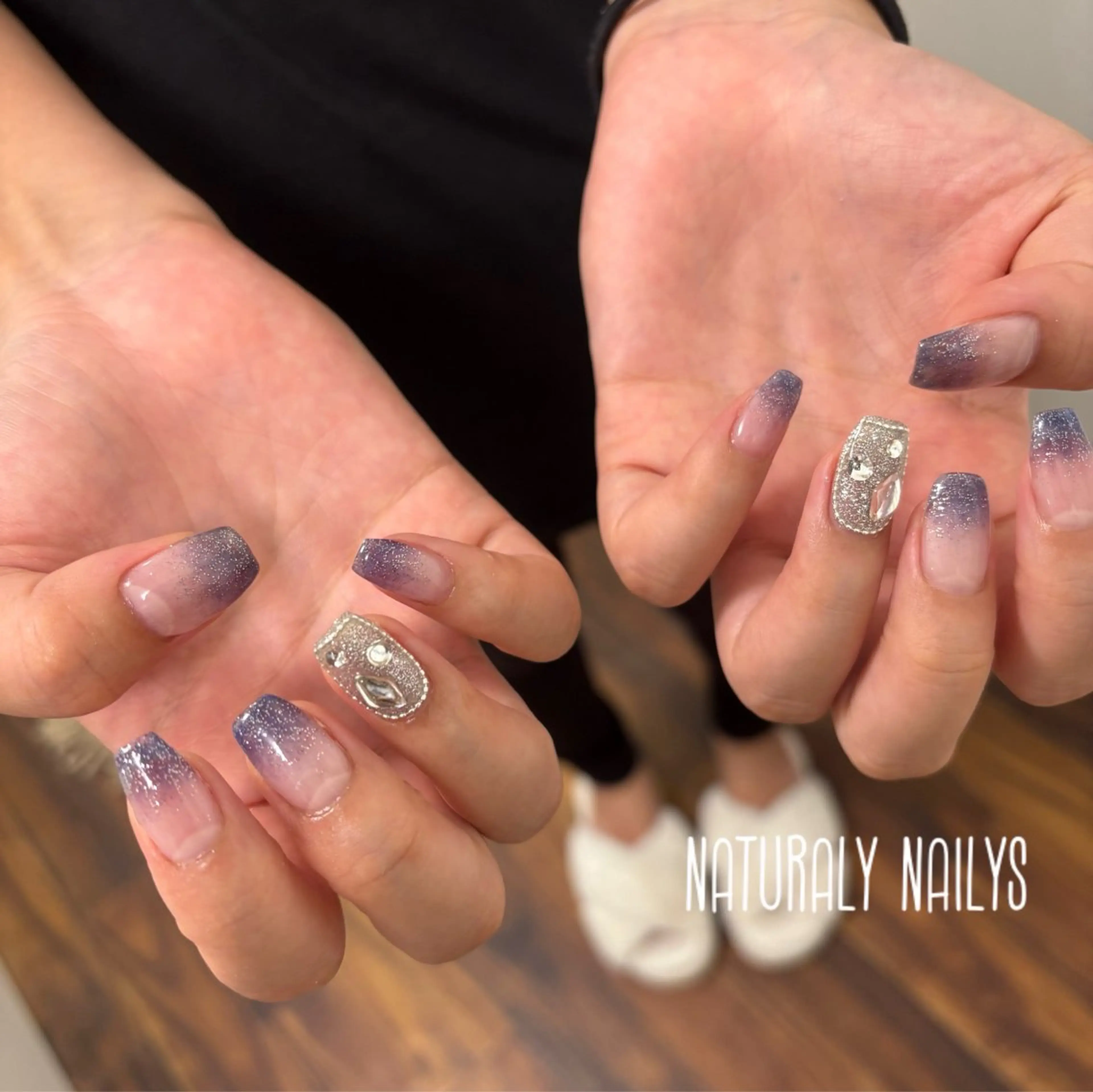 ネイル Naturaly Nailys所属・プライベートサロン rieのネイルデザイン