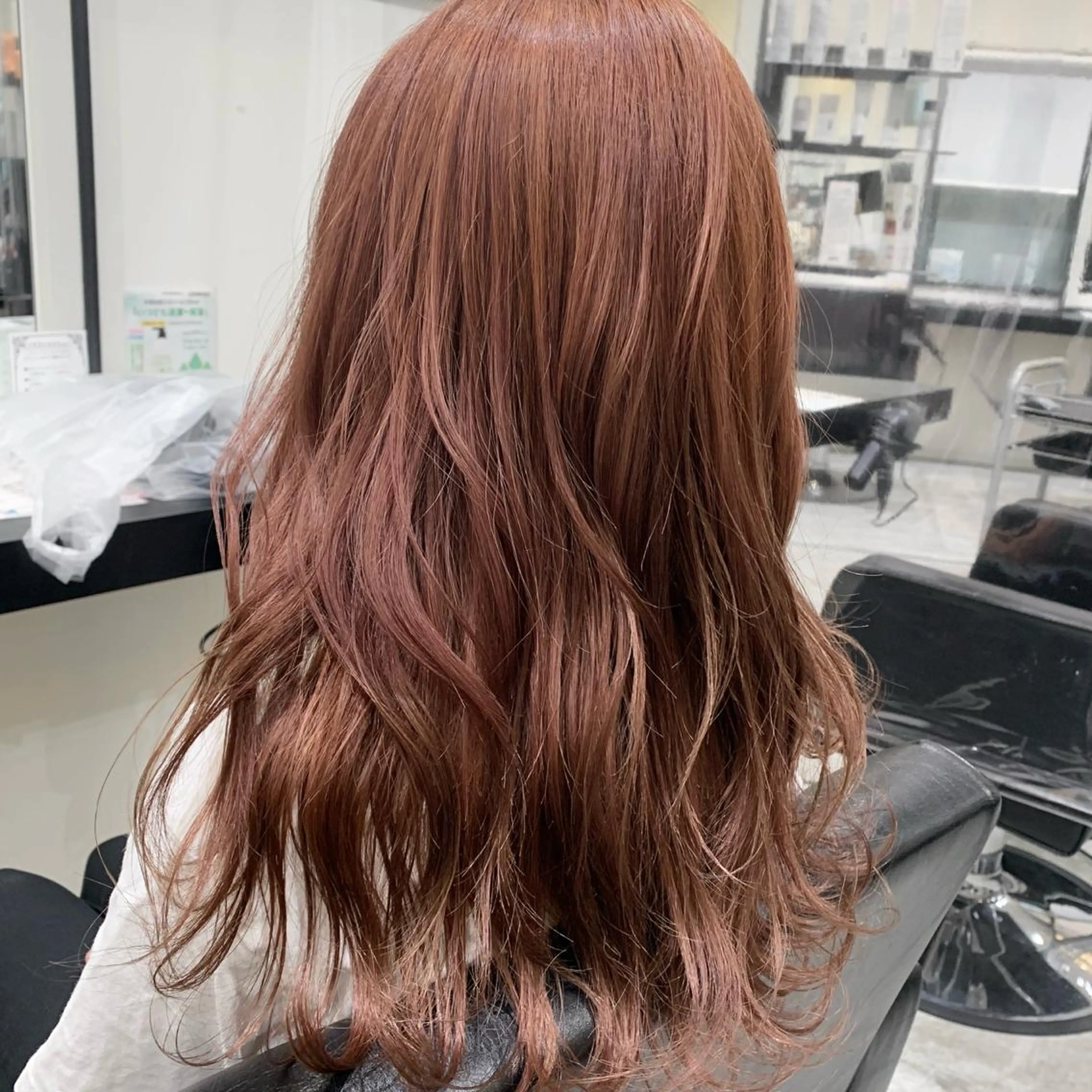 ロング カラー ピンクカラー カット ヘアカラー 喜友名 泉樹のヘアスタイル