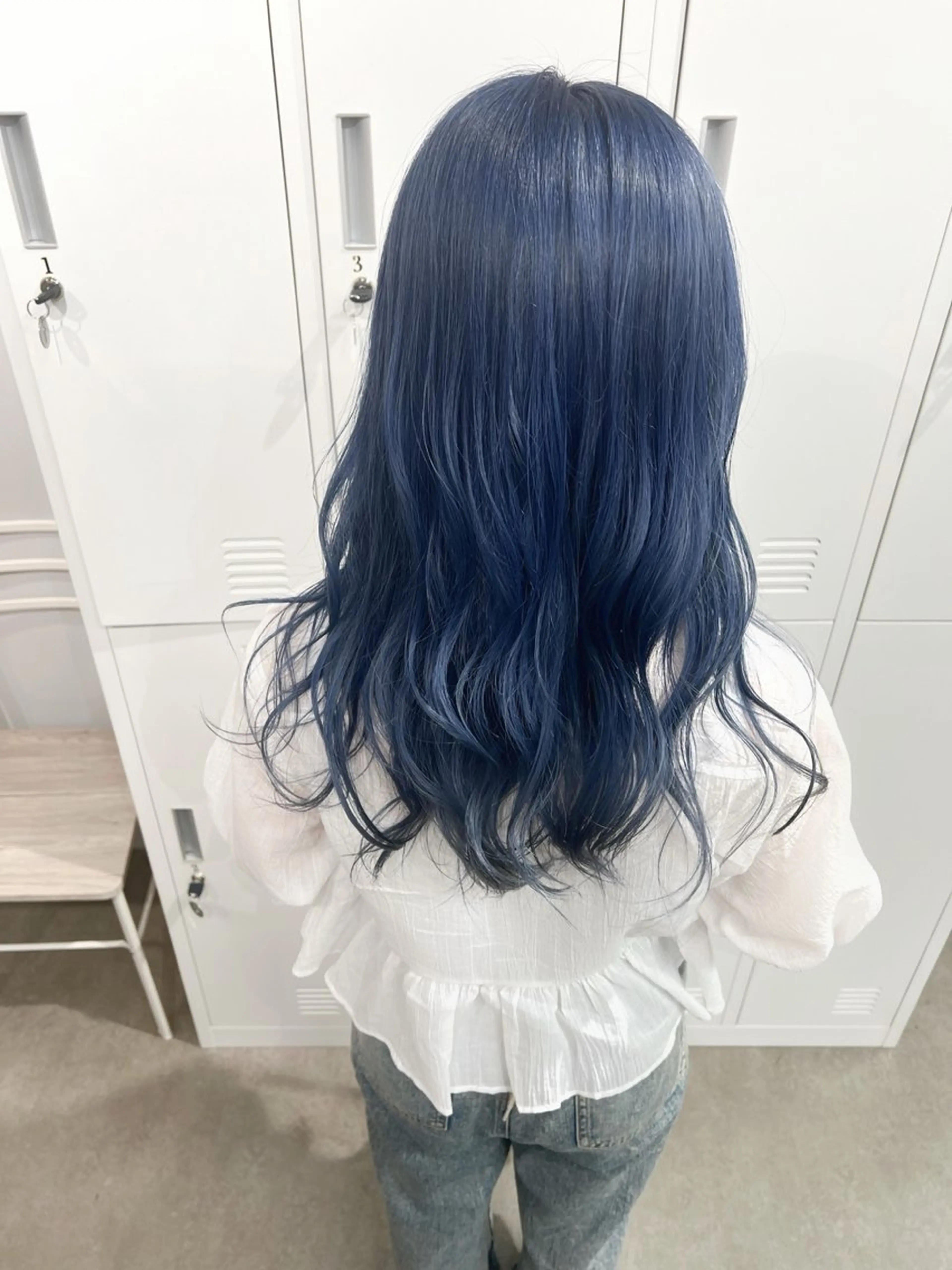 セミロング カラー ベージュカラー ブリーチ ブロンド ブルーカラー 透明感カラー カット ヘアカラー トリートメント ブリーチ/髪質改善/ レイヤー/YUTO‎のヘアスタイル