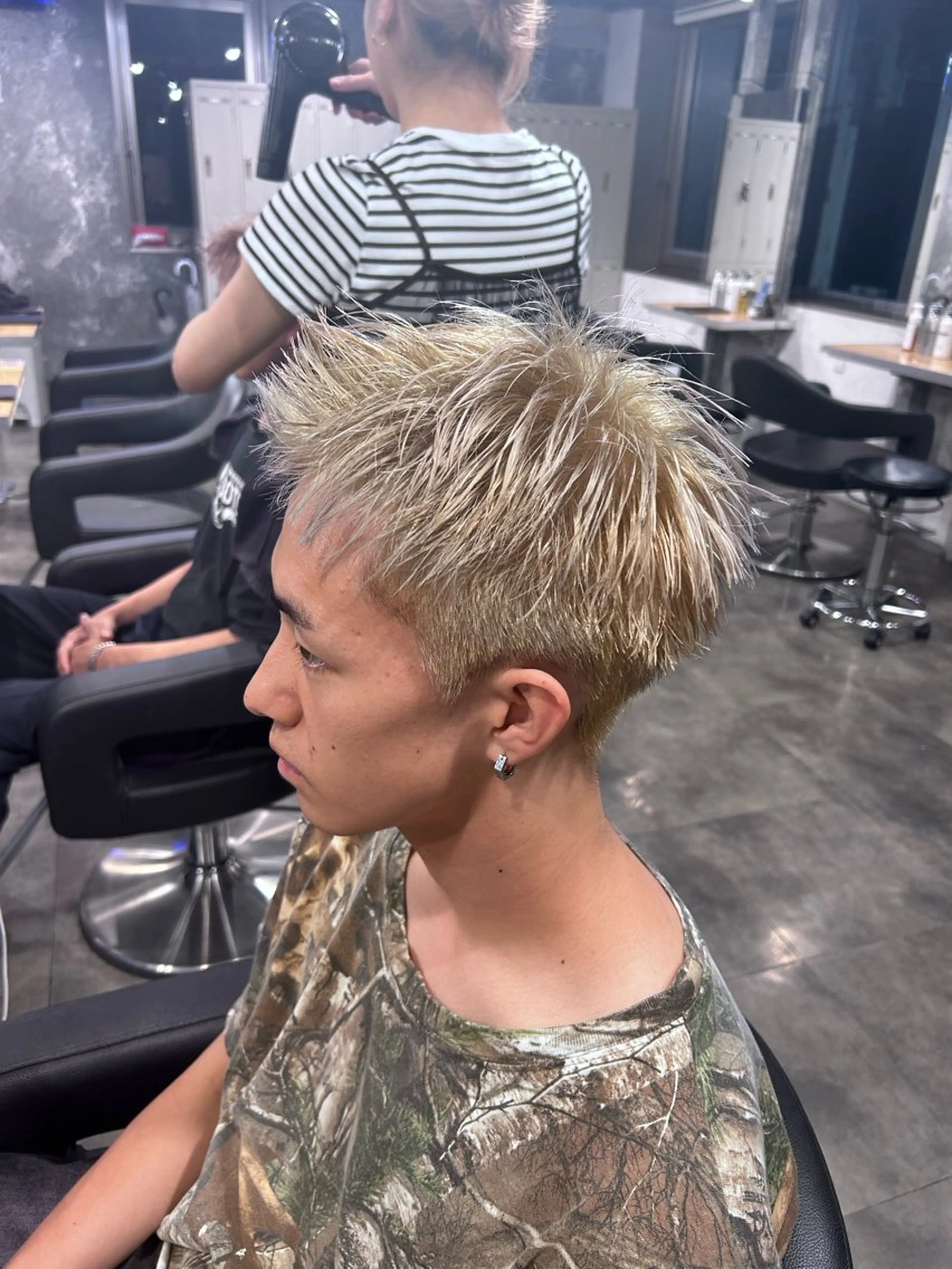 メンズ スパイキーショート カット ヘアカラー パーマ ヘッドスパ ヘアセット メンズ特化美容師 💠チナツのヘアスタイル