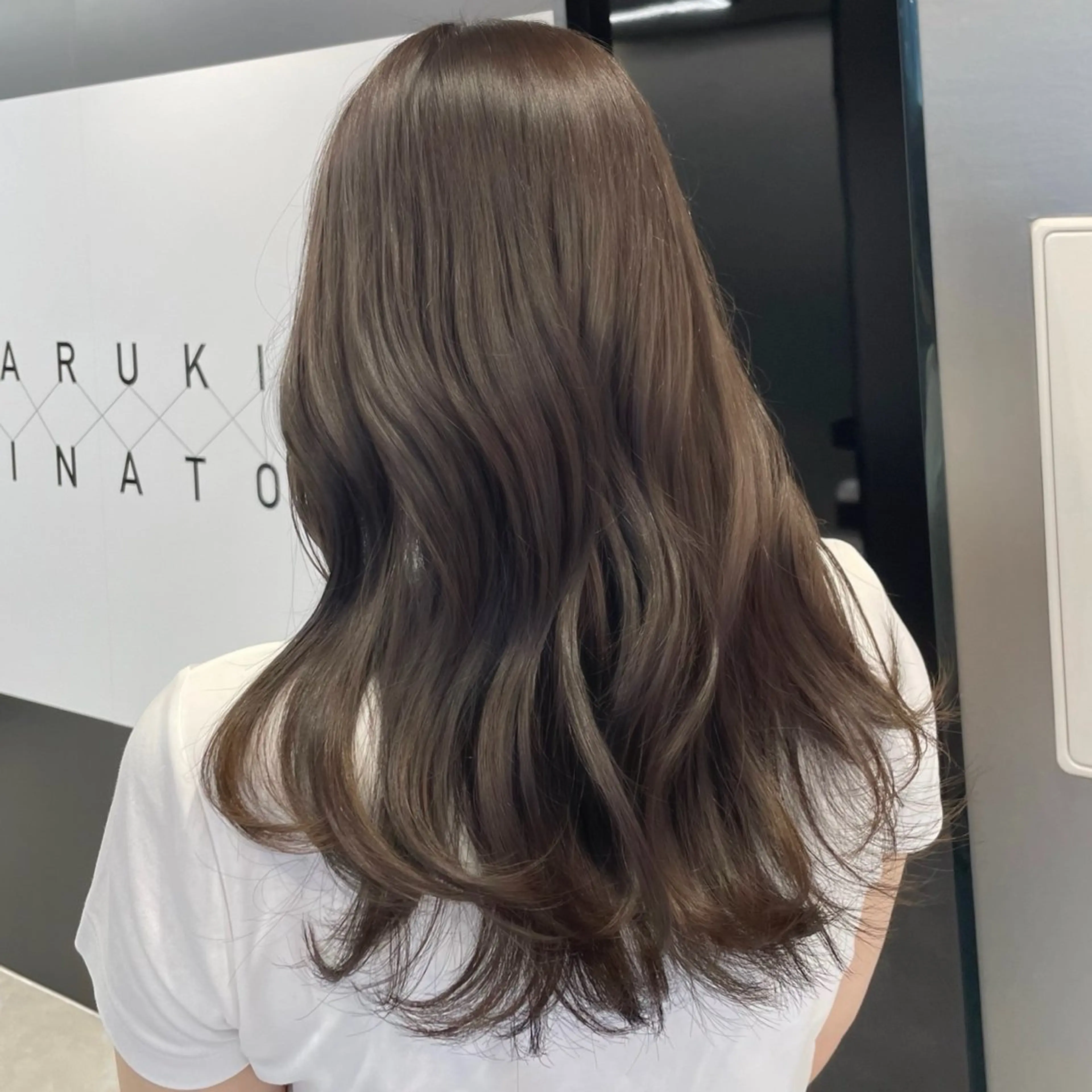 ミディアム カラー ヘアカラー HARUKI MINATO Japan SENDAI所属・🌈【透明感・韓国 ヘア】がっきー🌈のヘアスタイル