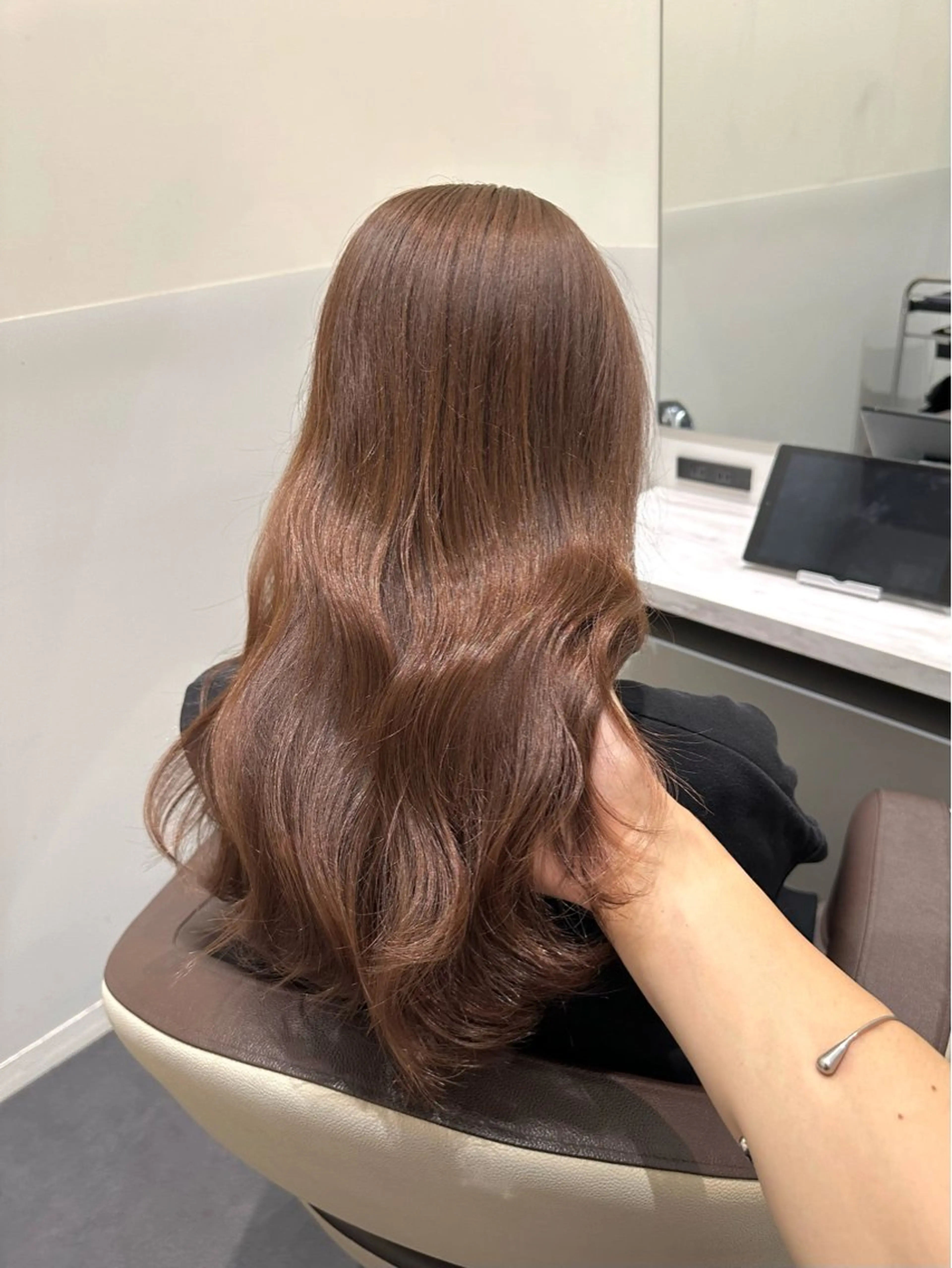 セミロング カラー ベージュカラー ブリーチ ブリーチなしカラー ヘアカラー トリートメント LUMO所属・矢野 晃平のヘアスタイル