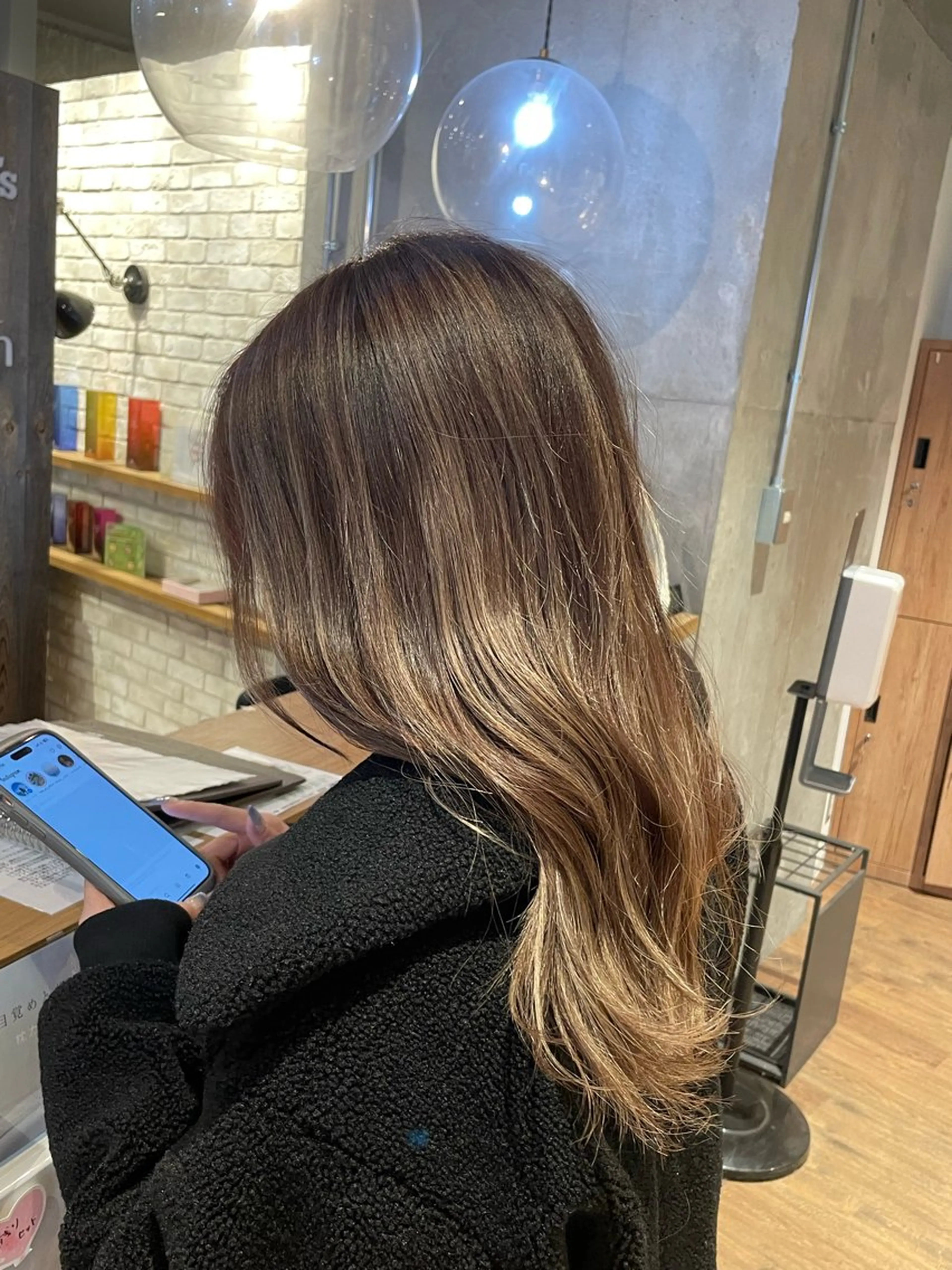 ロング ヘアカラー トリートメント 中村 友香🧸 ブリーチ/艶髪カラーのヘアスタイル