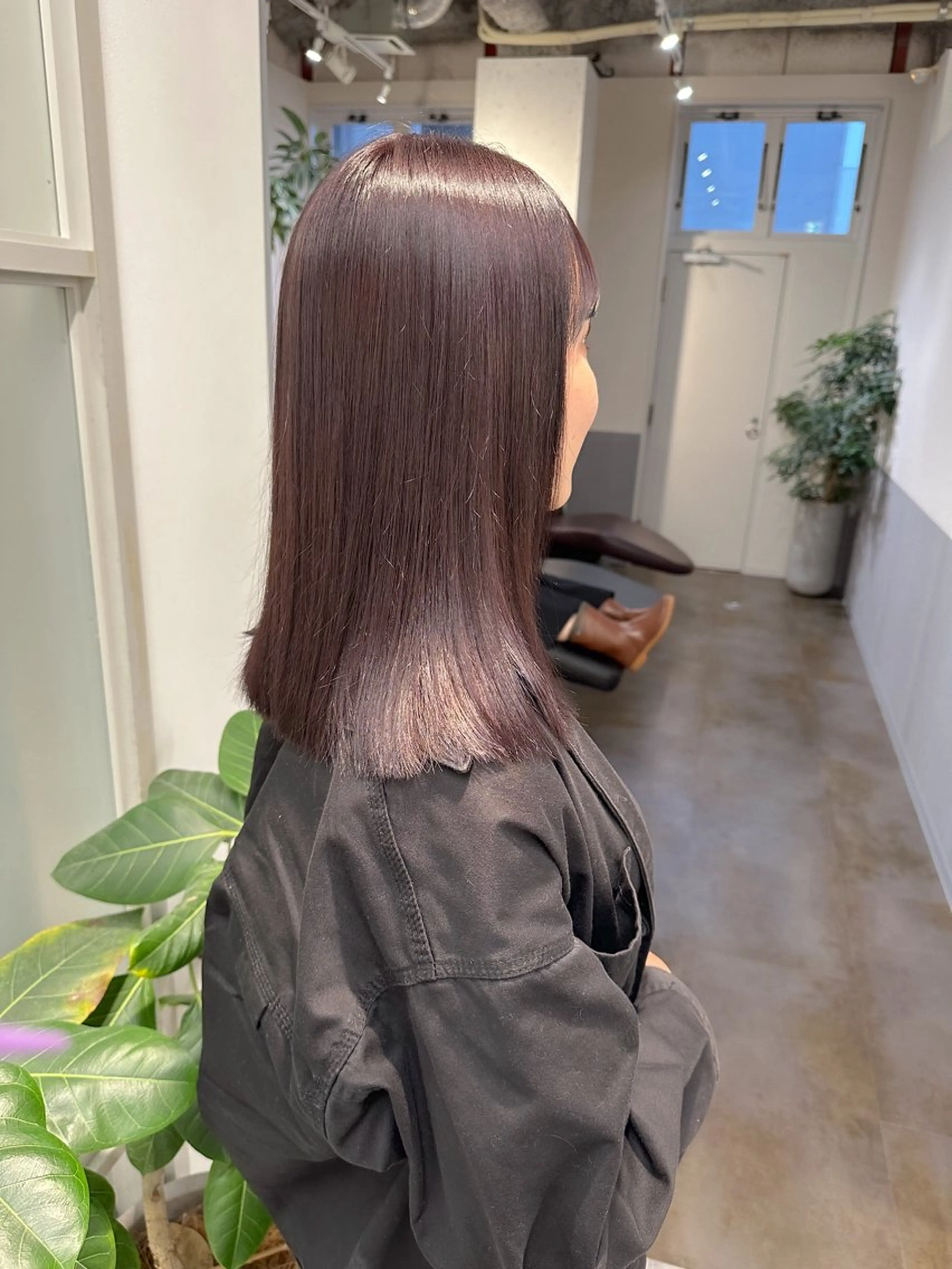 セミロング カラー autre所属・大久保 ひでなりのヘアスタイル