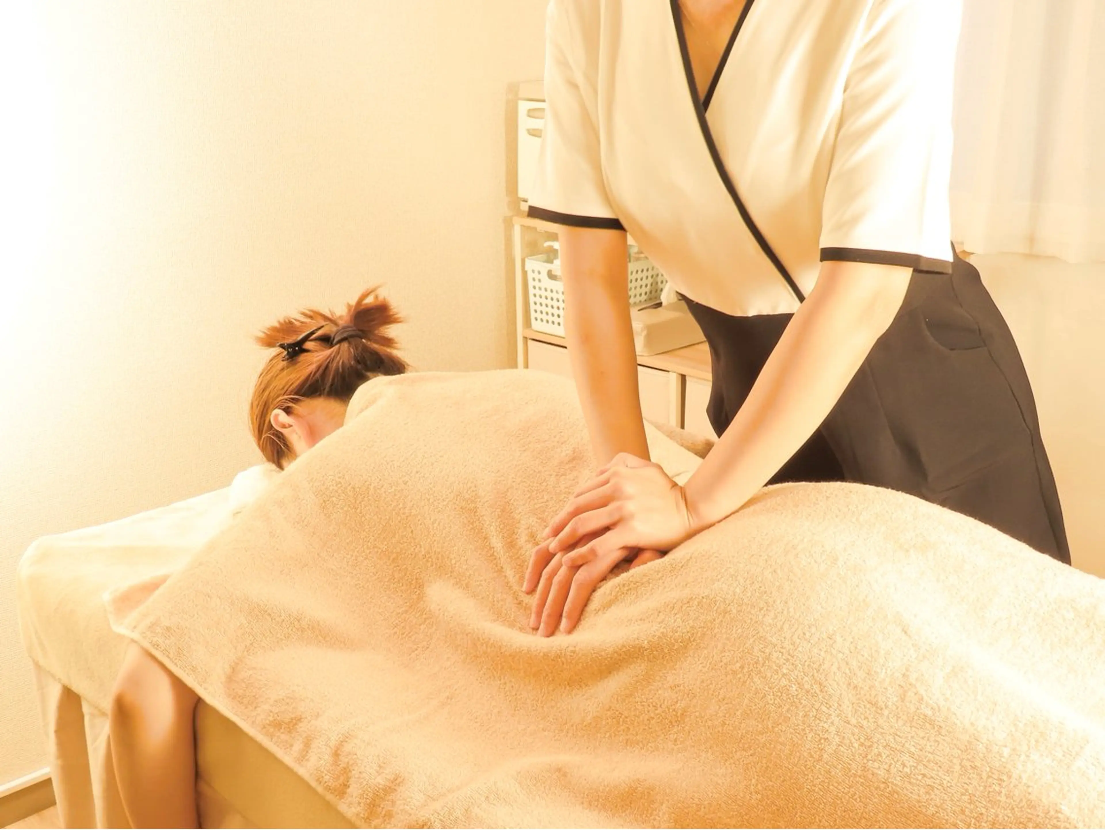 【全身つぼを刺激】本格全身もみほぐし+ヘッドマッサージ60分 ¥3980の写真