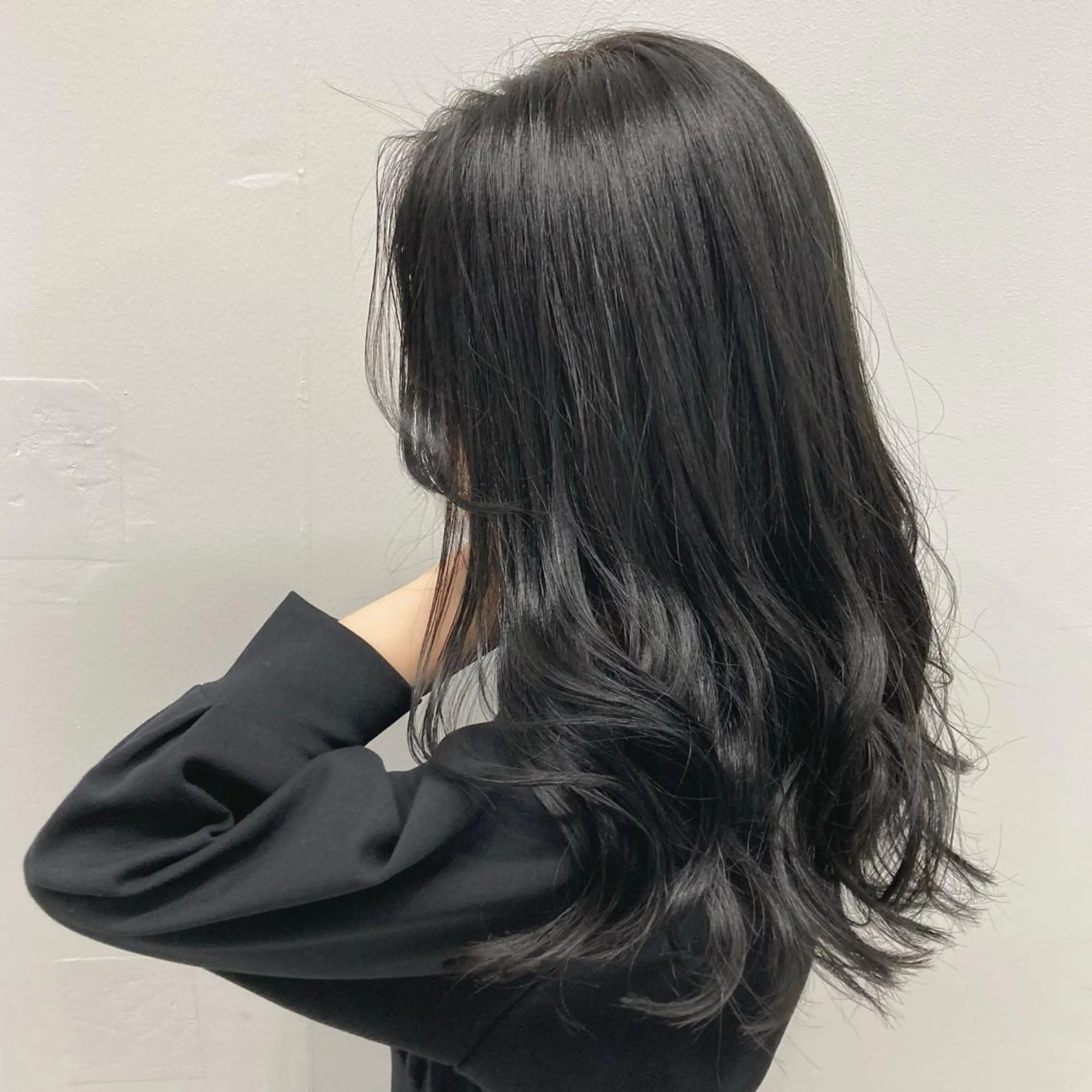 ロング カラー グレージュ アイスグレージュ カット ヘアカラー トリートメント GO TODAY SHAIRE SALON原宿vita店舗所属・🩷完全マンツーマン 💖ASAHIのヘアスタイル