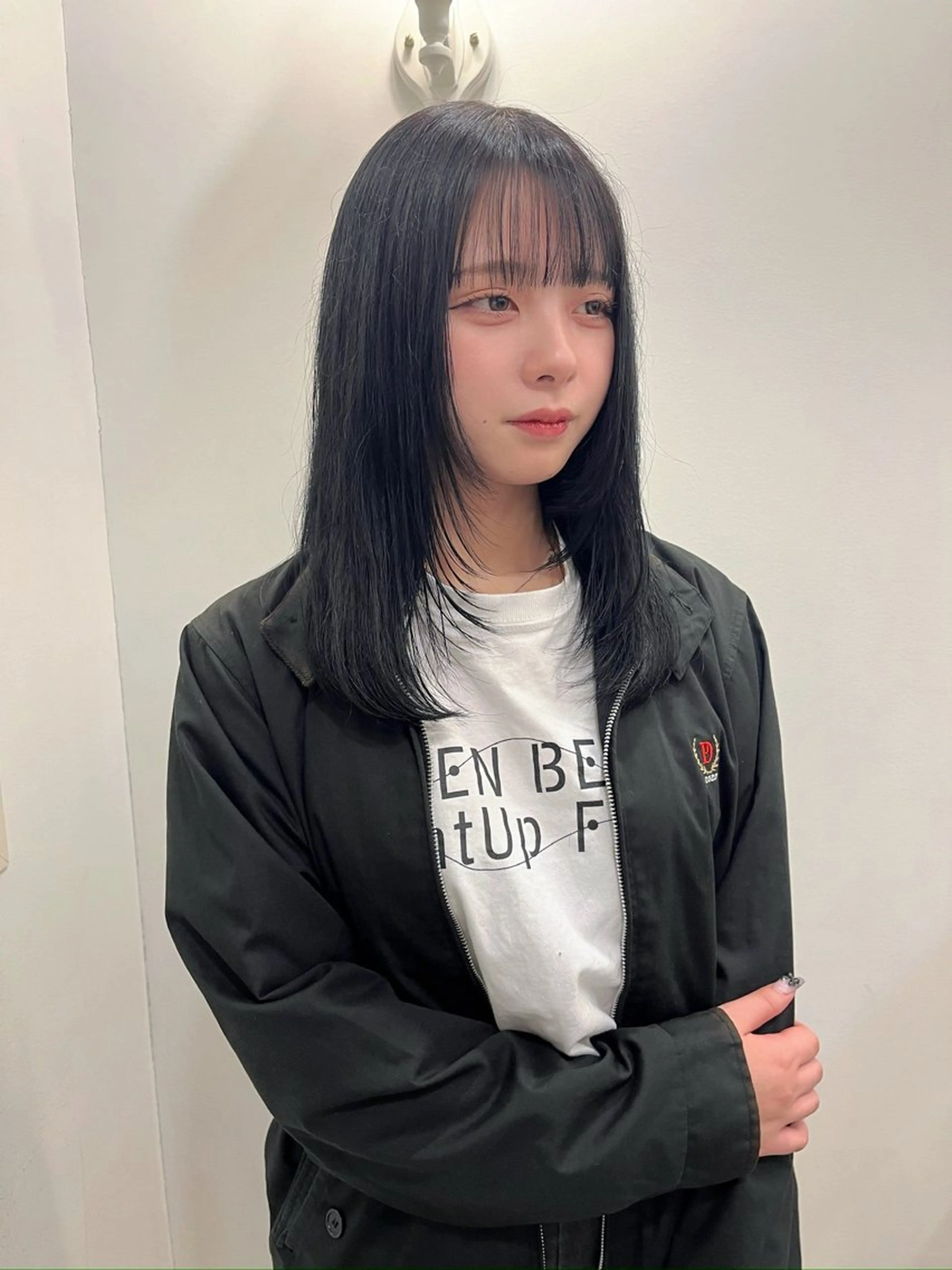 セミロング カラー カット 尾崎隼大 レイヤー/韓国ヘアのヘアスタイル