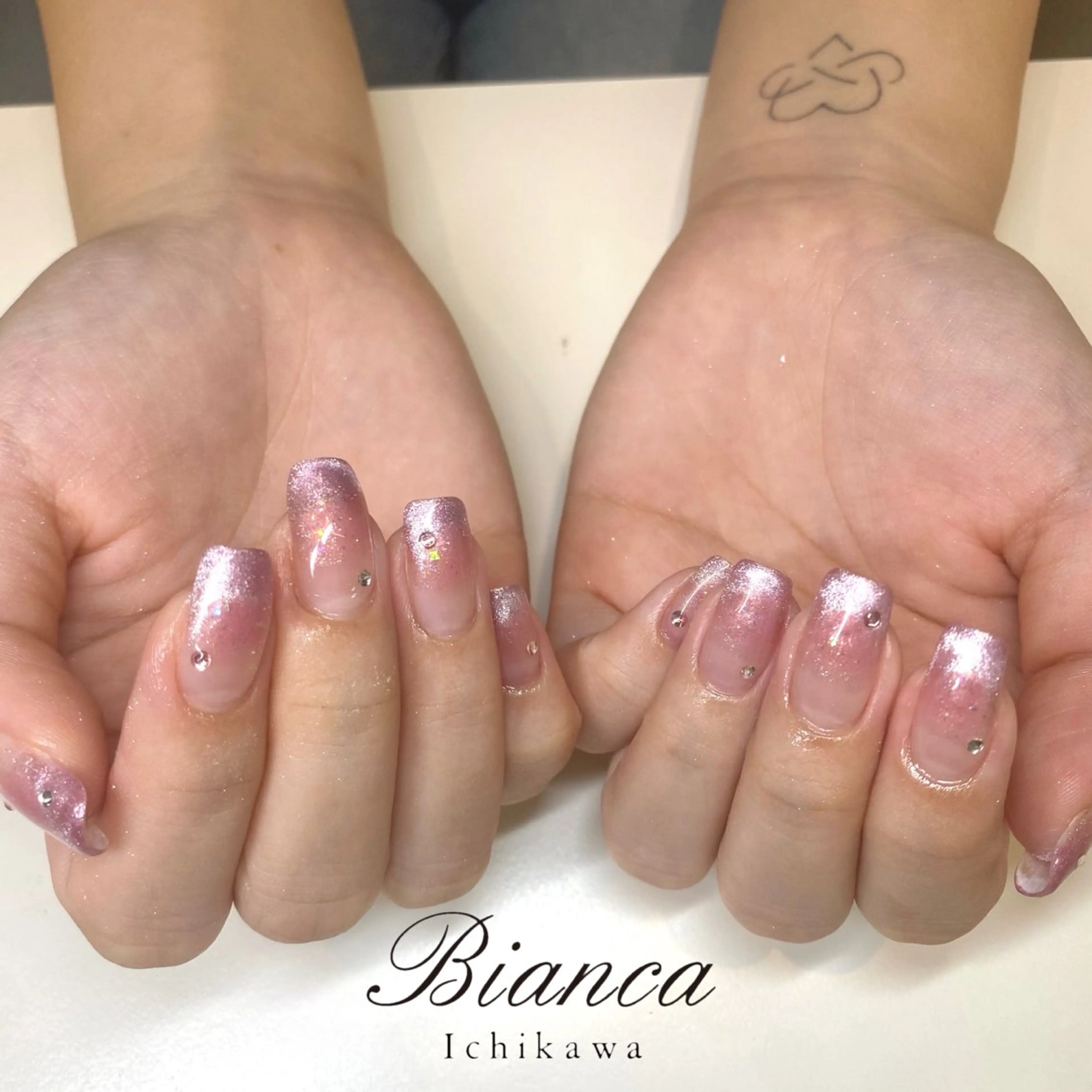 ネイル ハンドネイル Bianca 石井🎀のネイルデザイン