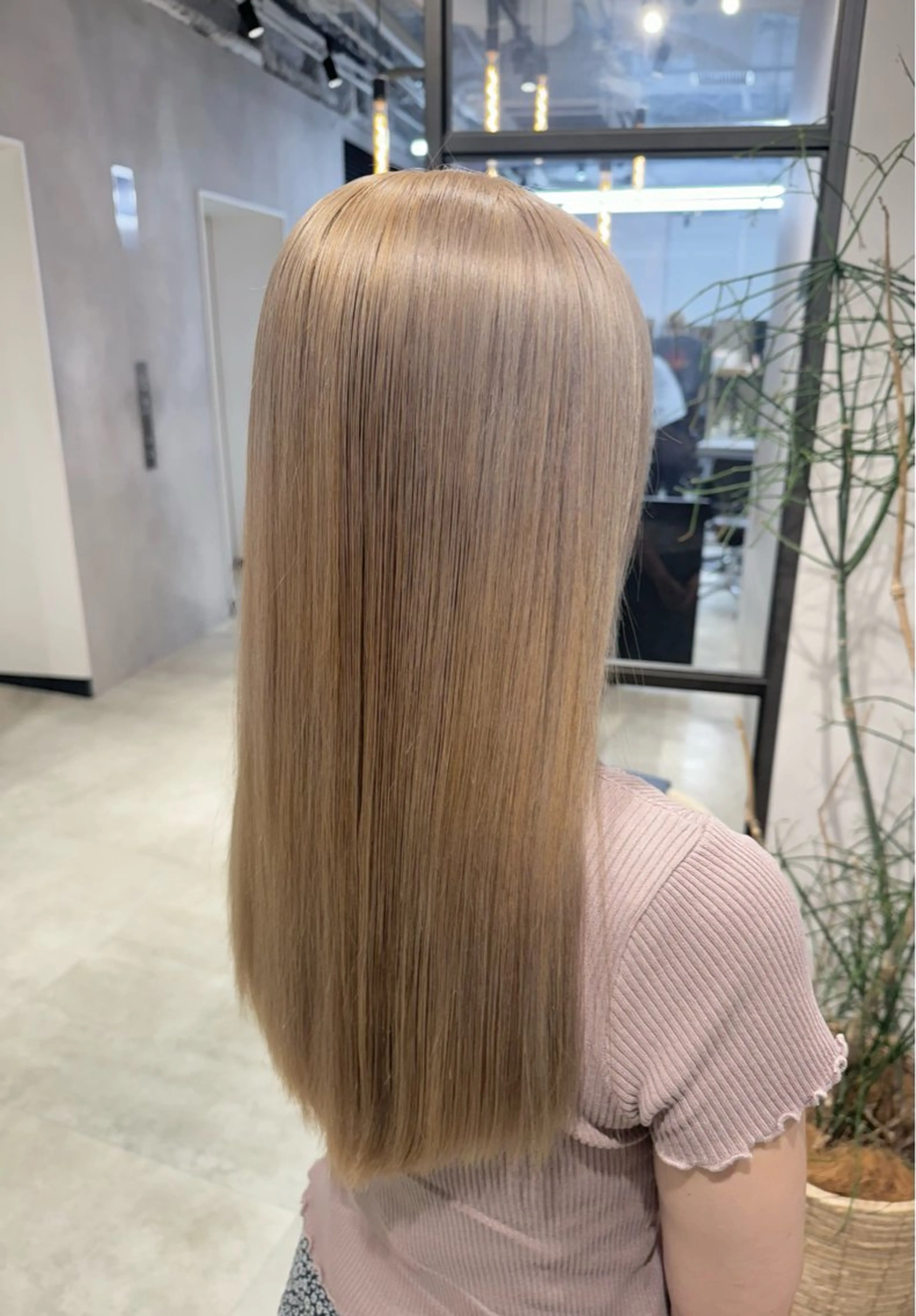 カラー ベージュカラー ブリーチ 透明感カラー 透明感カラー✨艶髪 制作🌱山根あゆみのヘアスタイル