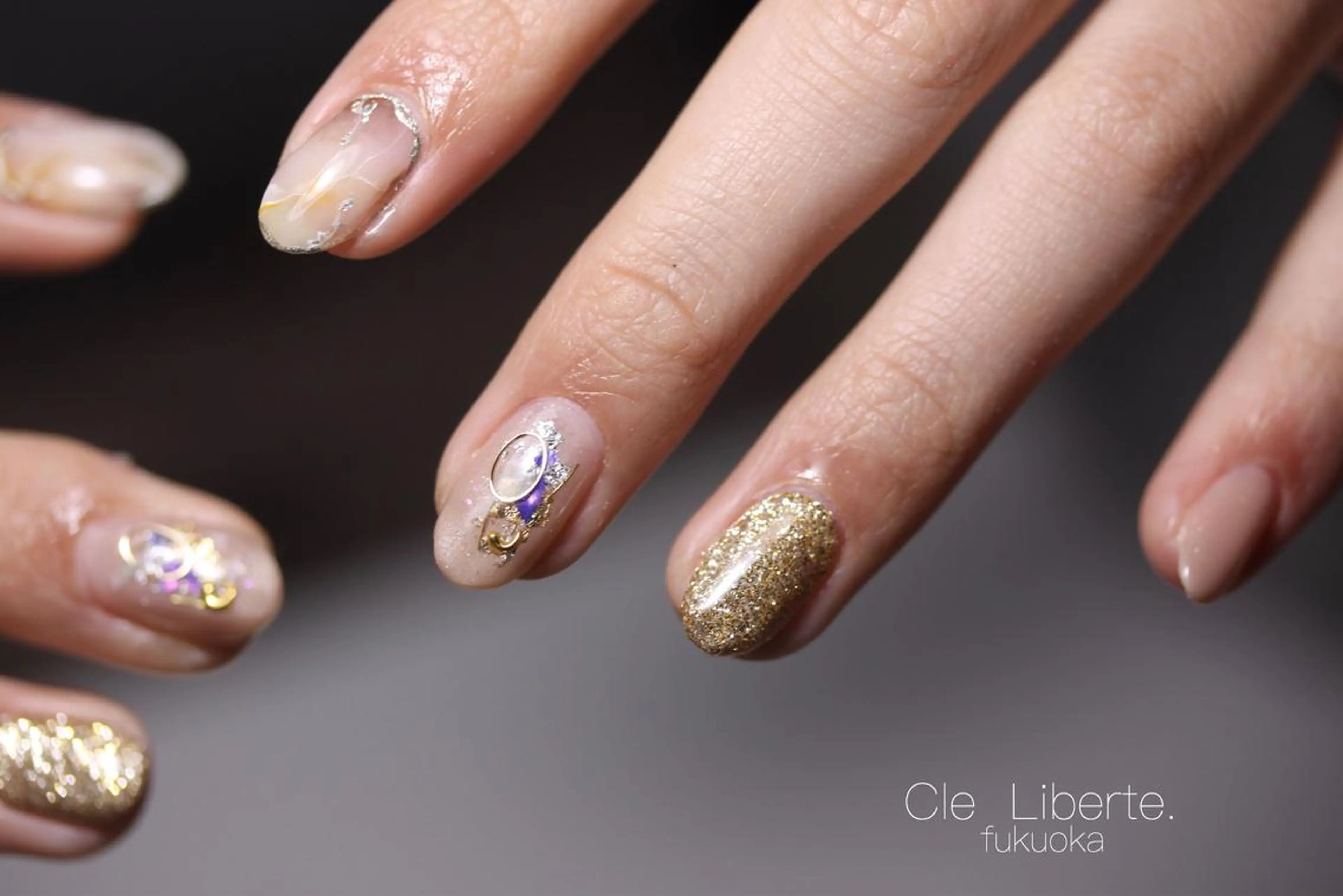 ネイル ラメ(グリッター) 春ネイル Elio所属・Elio 国泰寺のネイルデザイン