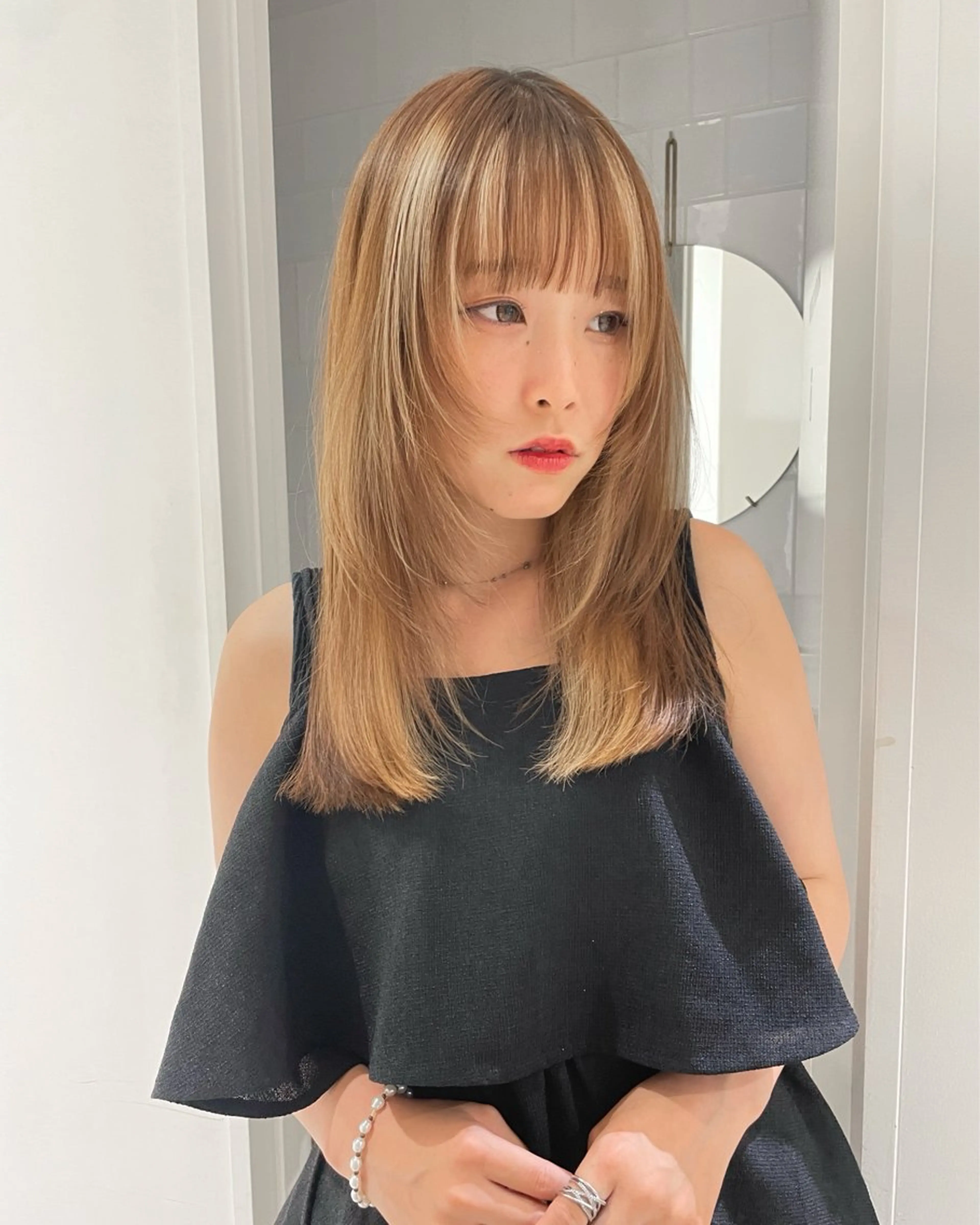 セミロング 顔まわりレイヤー 顔周りカット レイヤーカット MASHU abeno店所属・アサカ/透明感カラー /レイヤーカットのヘアスタイル