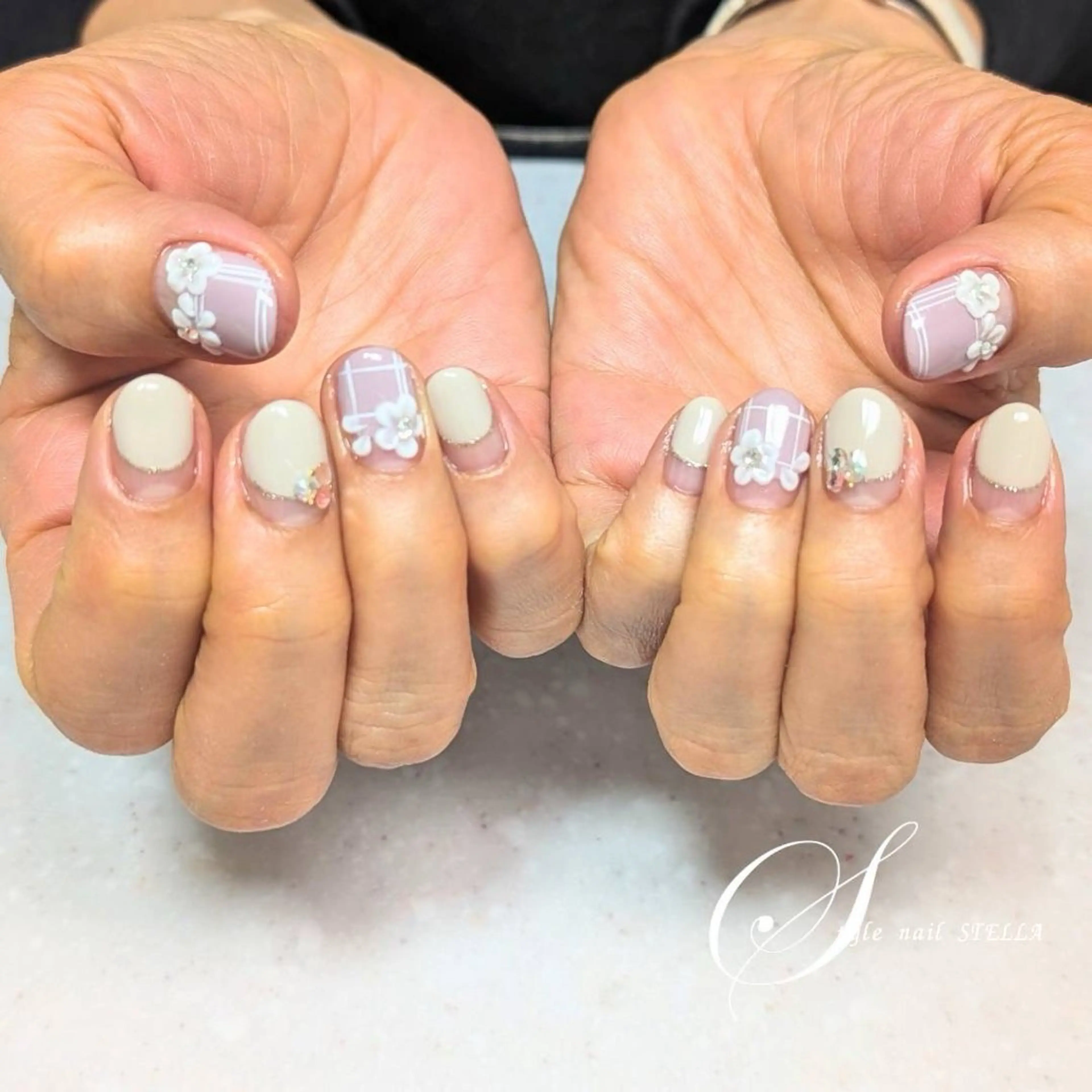 ネイル フラワーネイル フレンチネイル ハンドネイル ステラ marikominoのネイルデザイン