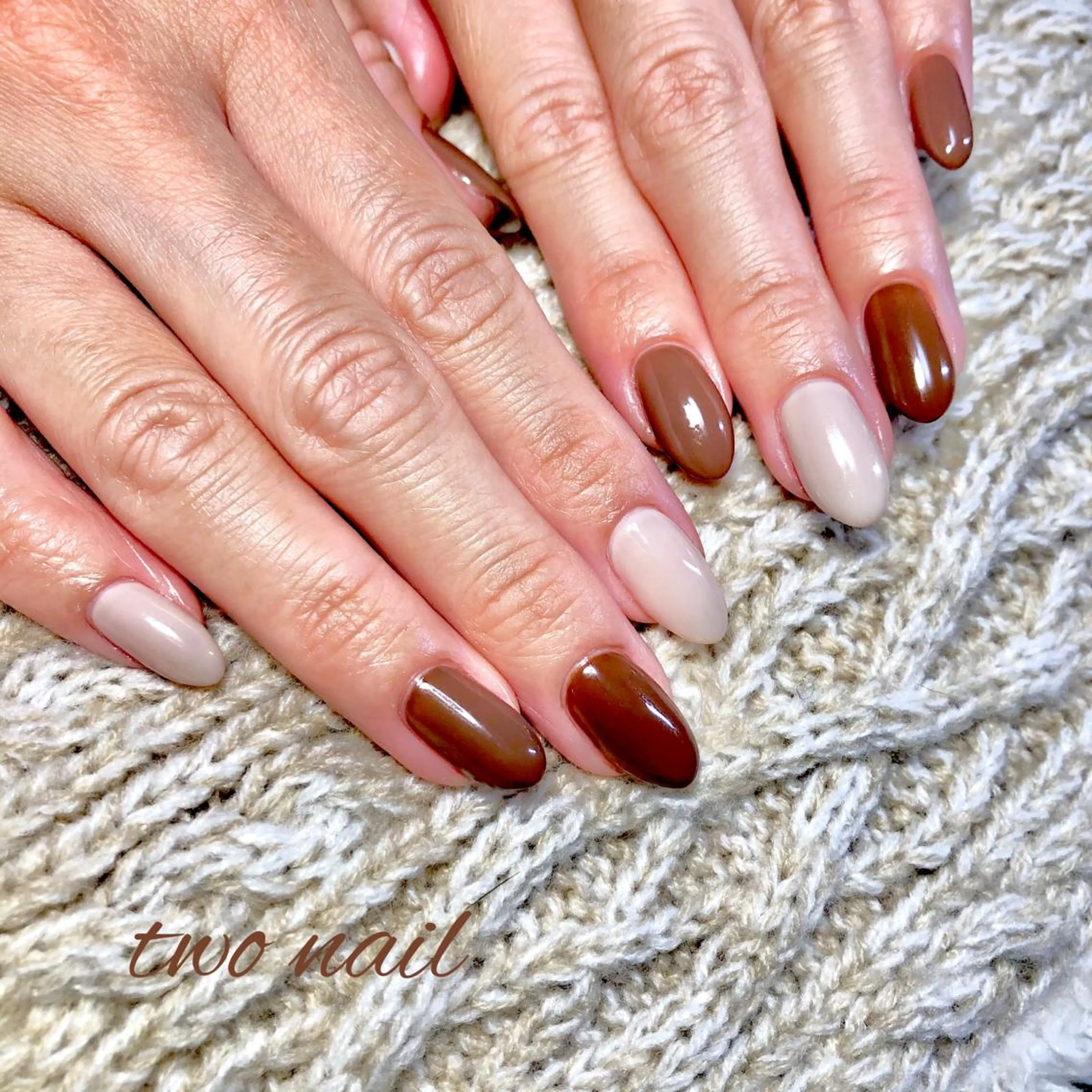 ネイル アートネイル ブラウン フットネイル ハート ニュアンスネイル ハンドネイル two nailのネイルデザイン