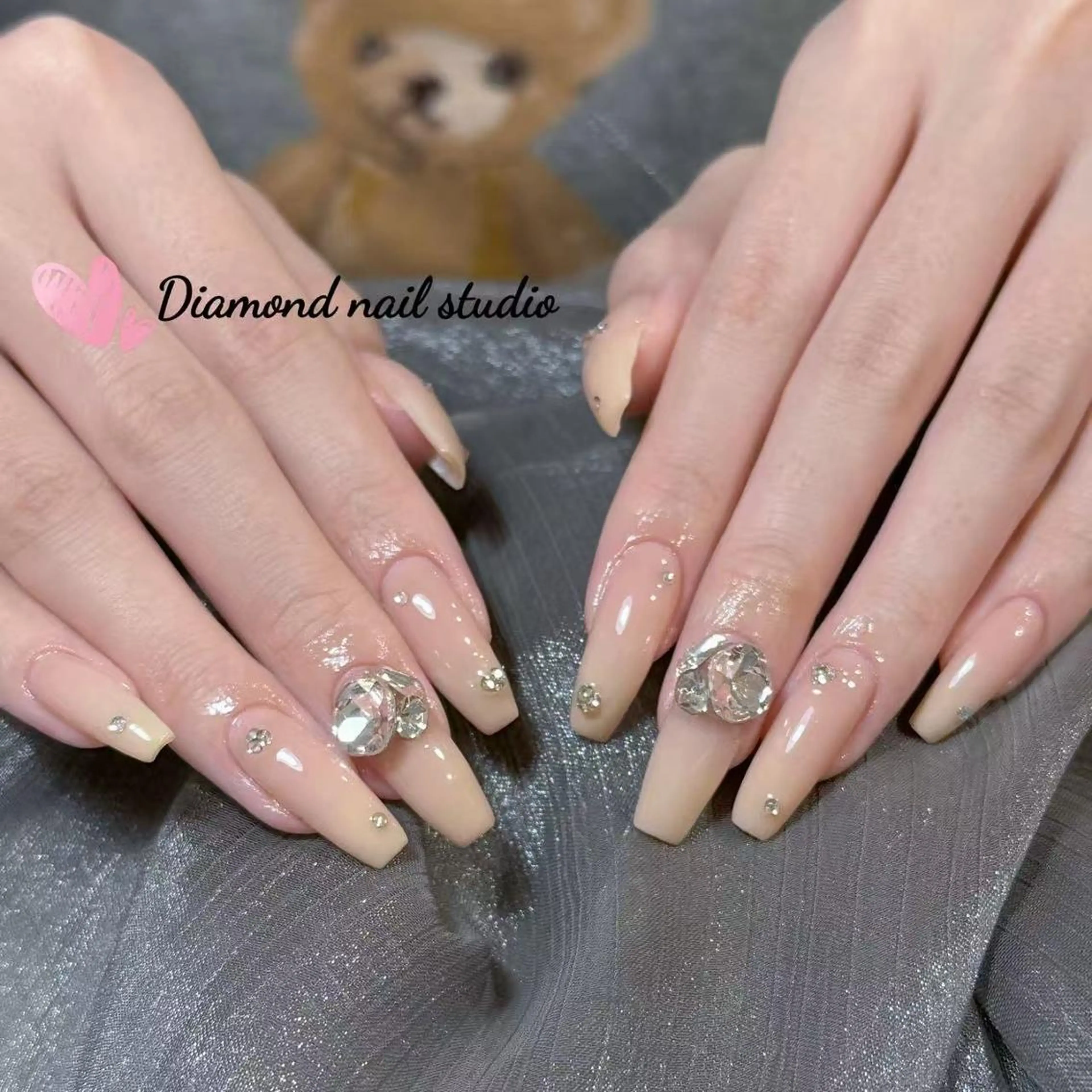 ネイル アートネイル オーロラネイル ガーリー キラキラネイル マグネットネイル ハンドネイル DIAMOND 💅のネイルデザイン