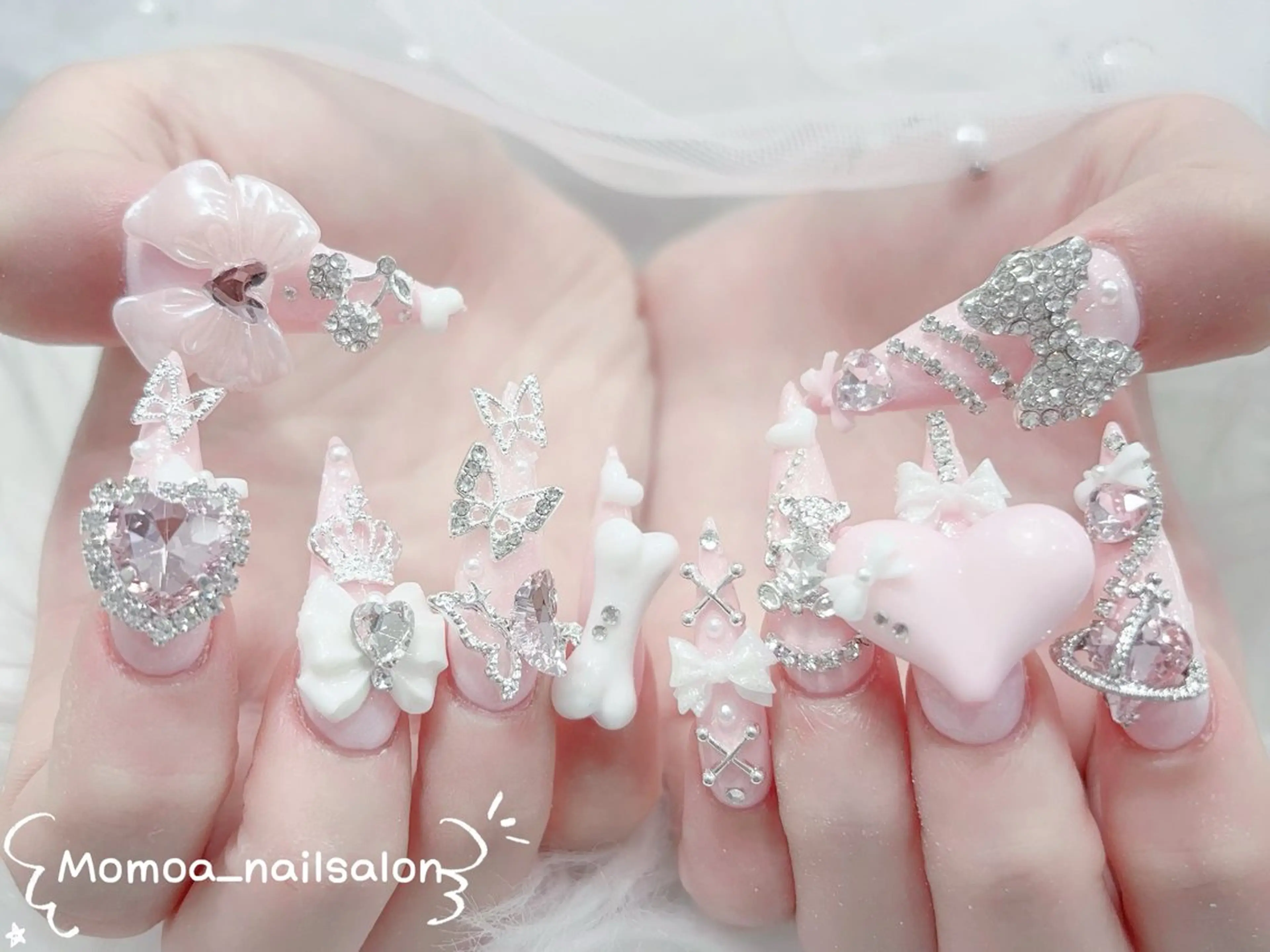 ネイル 成人式 ロングネイル マグネットネイル 大理石ネイル(マーブル) リボン ハンドネイル MoMoA Nail ネイル長さ出し専門店のネイルデザイン