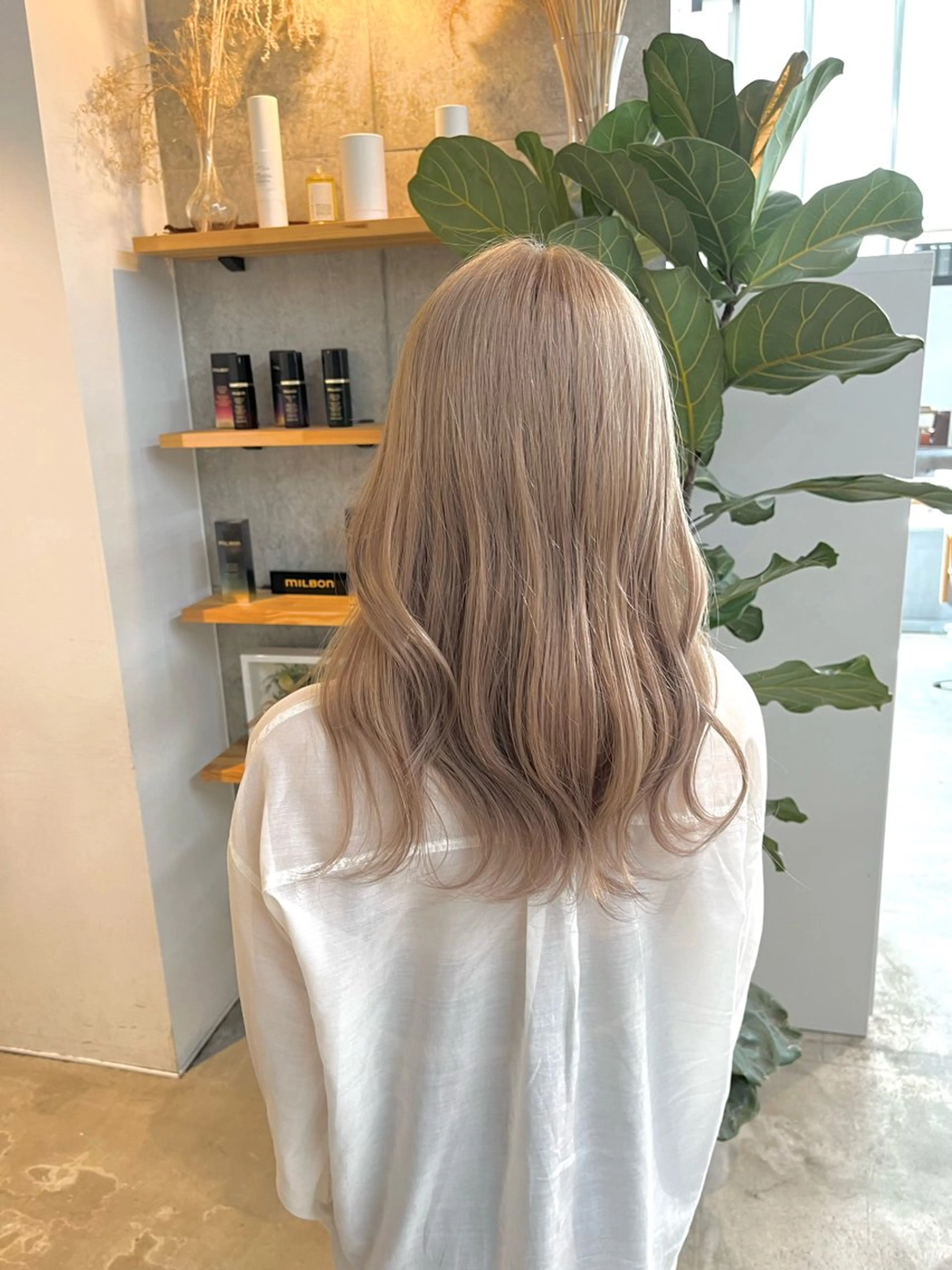 セミロング カラー ヘアカラー ハイトーンカラ ー/小川のヘアスタイル