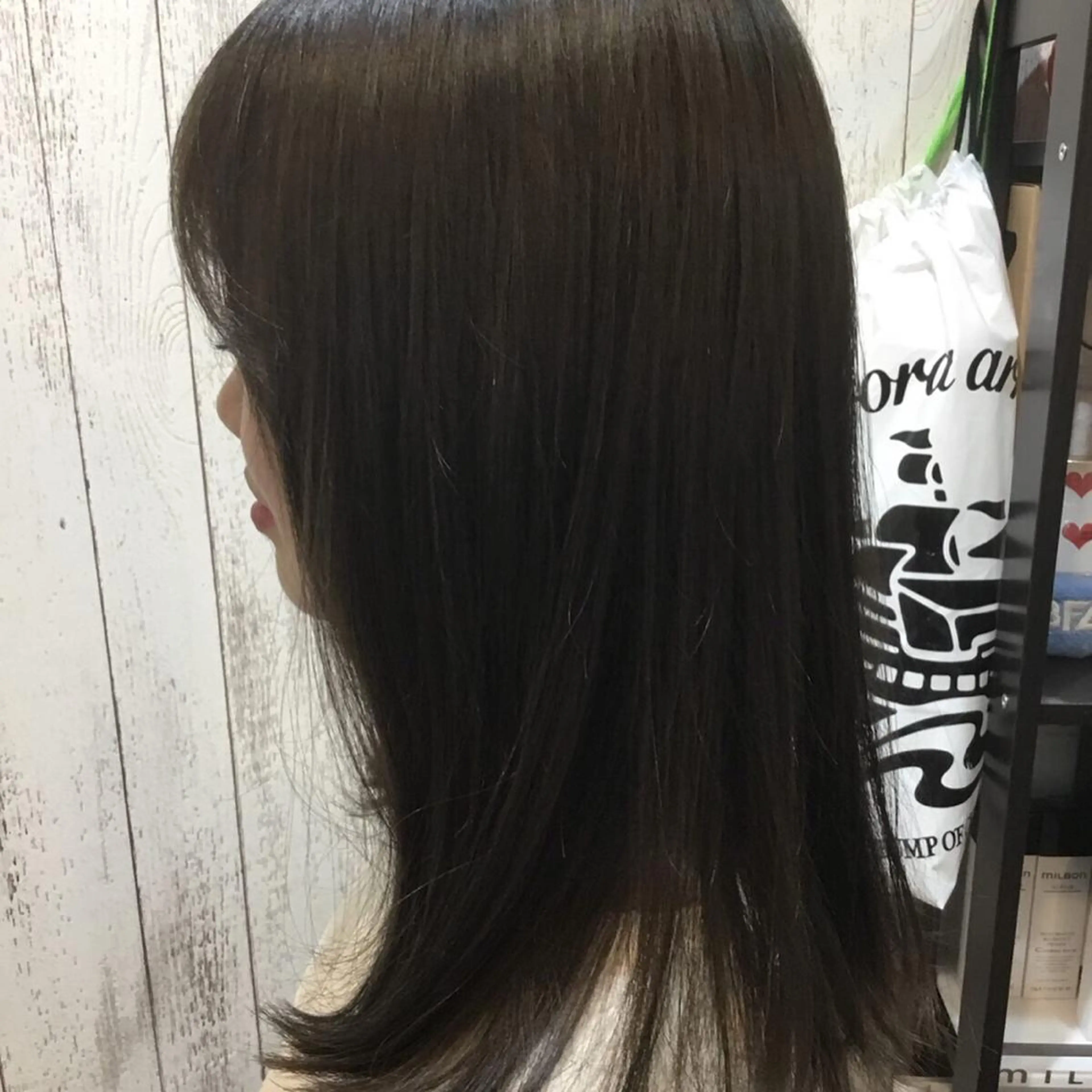 ミディアム カラー embrace エンブレイスのヘアスタイル