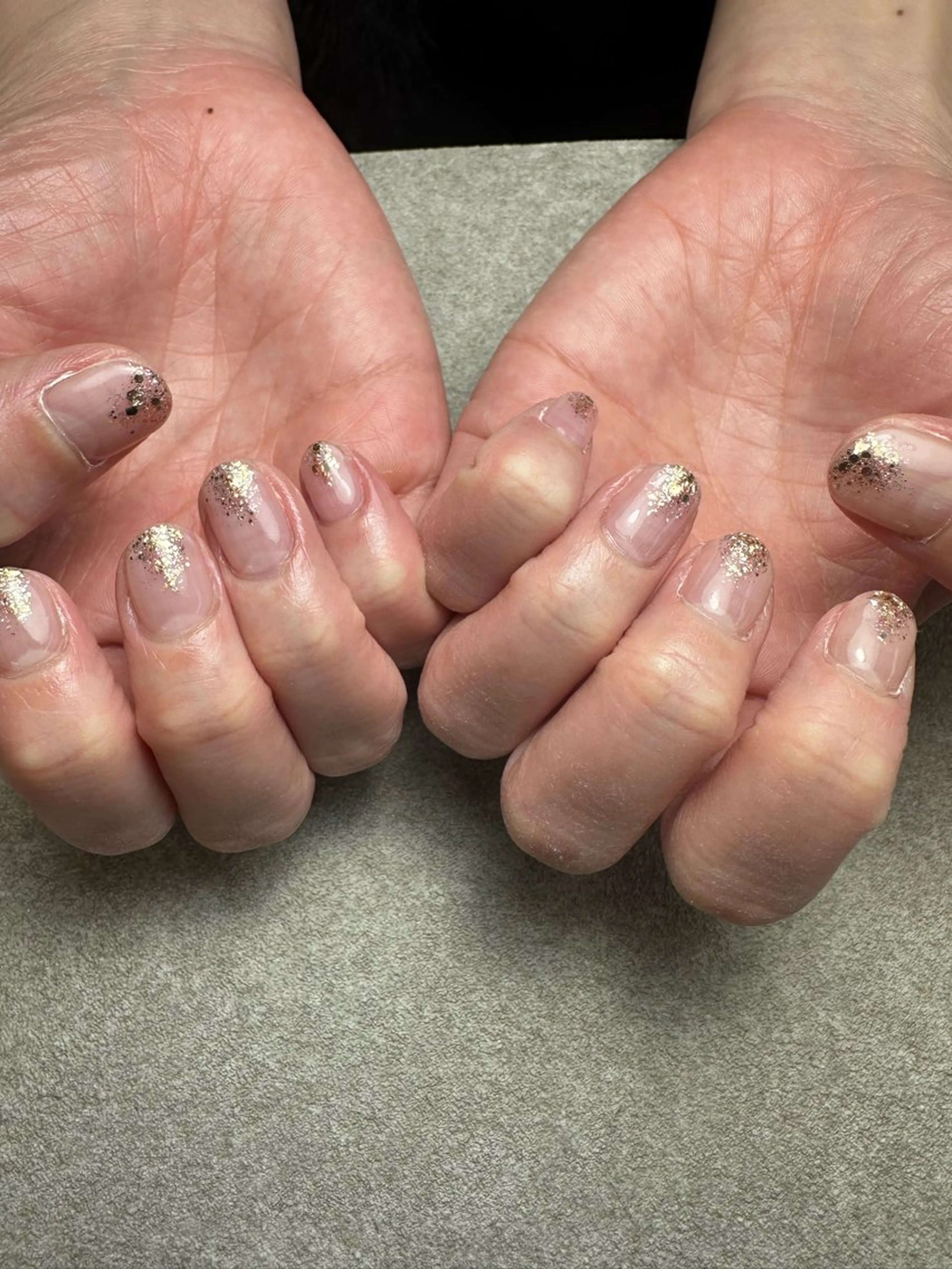 ネイル グラデーション ラメ(グリッター) ラメグラデーション シンプルネイル nailroom Anmie.のネイルデザイン