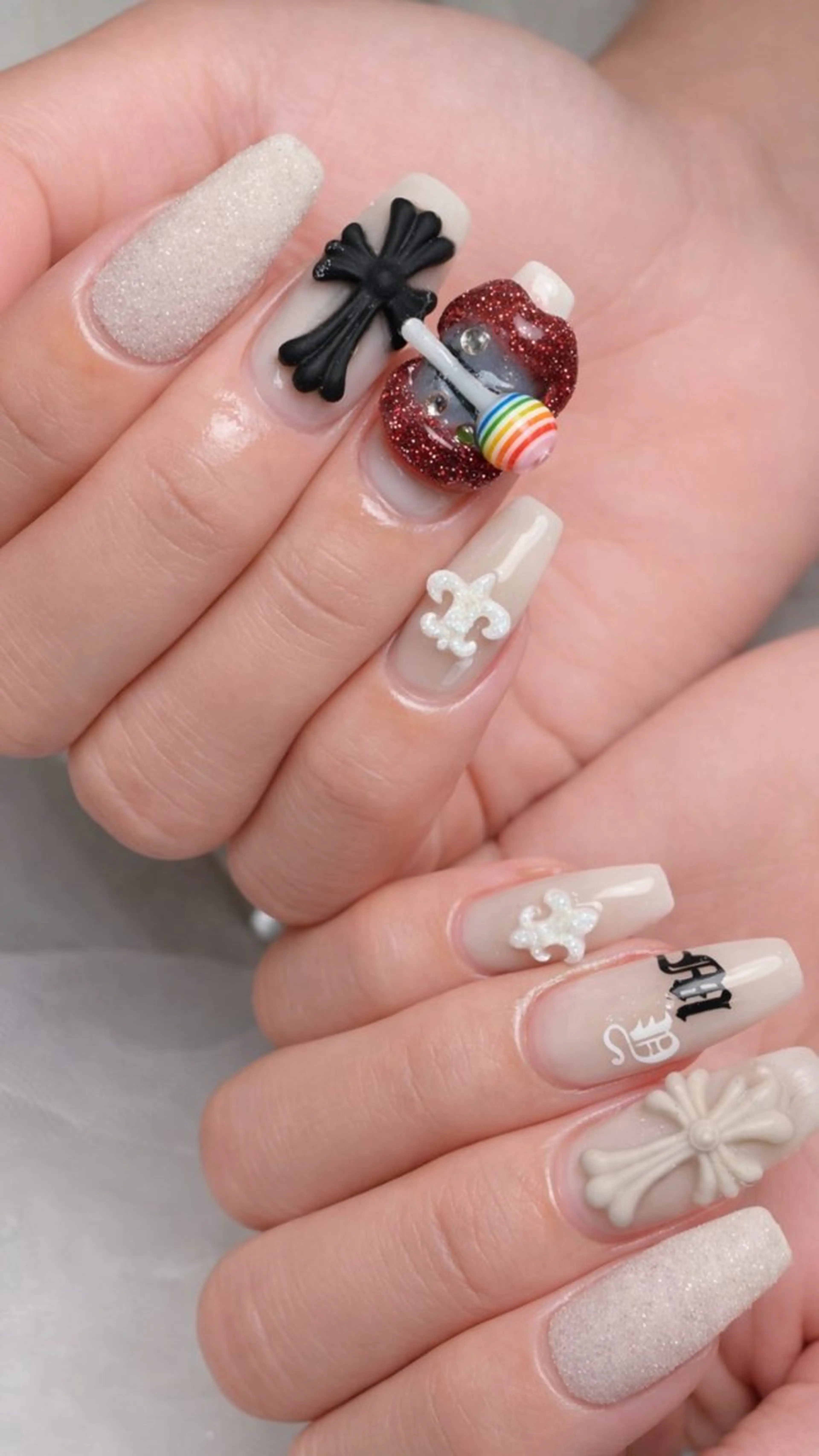 ネイル Anju NAILSALON所属・Anju HARUNAのネイルデザイン