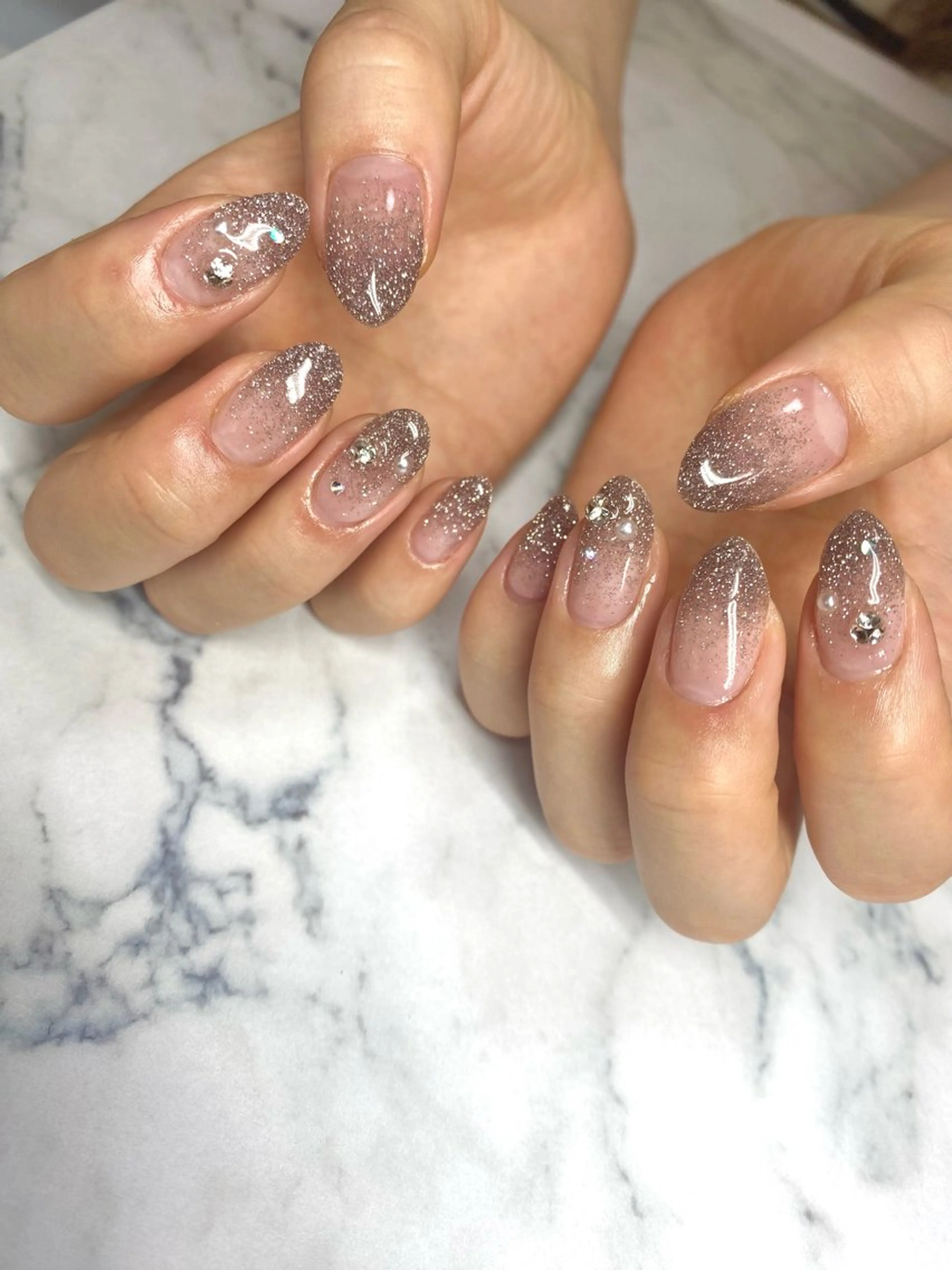 ネイル キラキラネイル シンプルネイル ハンドネイル Nail salon BeBeのネイルデザイン