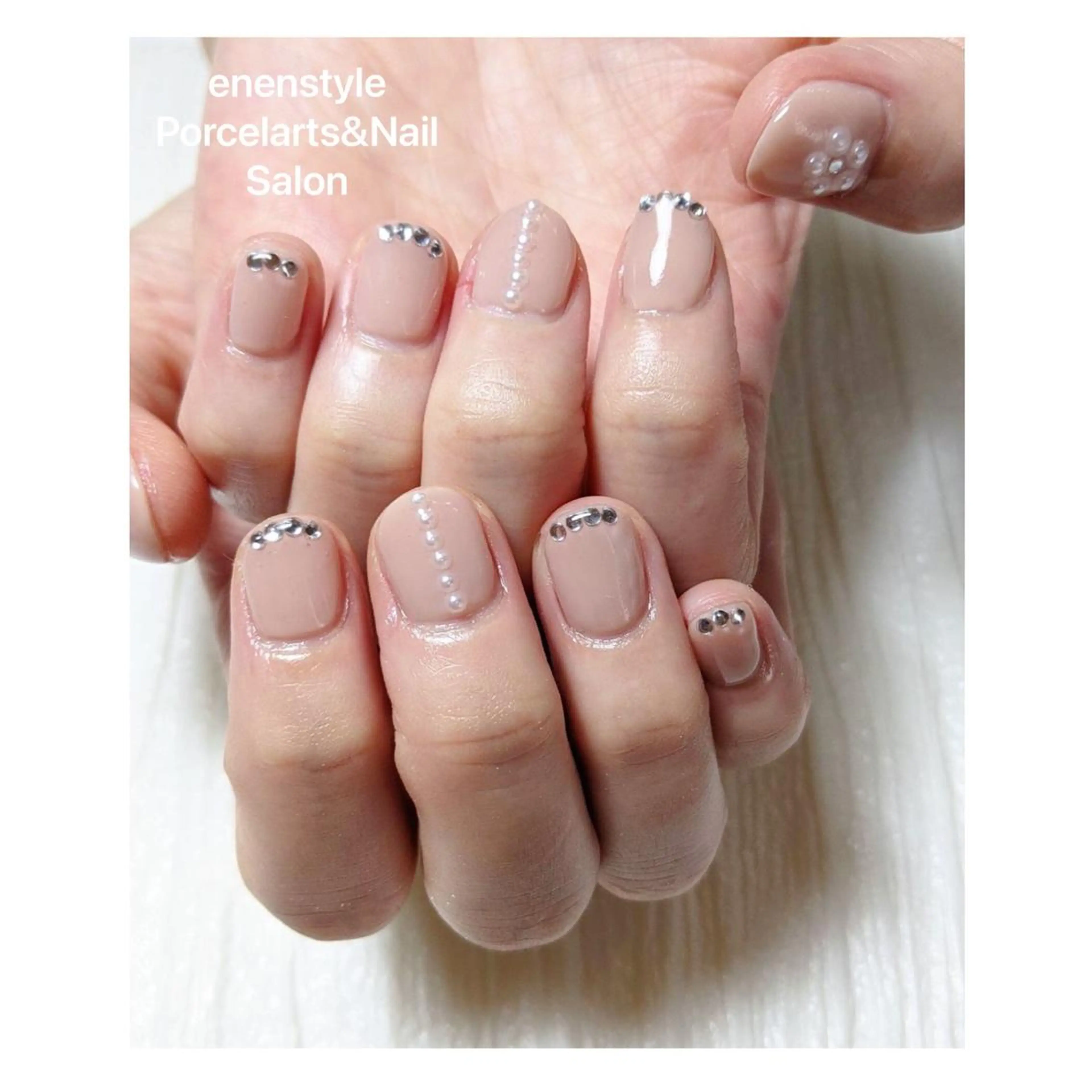 ショート ネイル 👑enen style👑のネイルデザイン