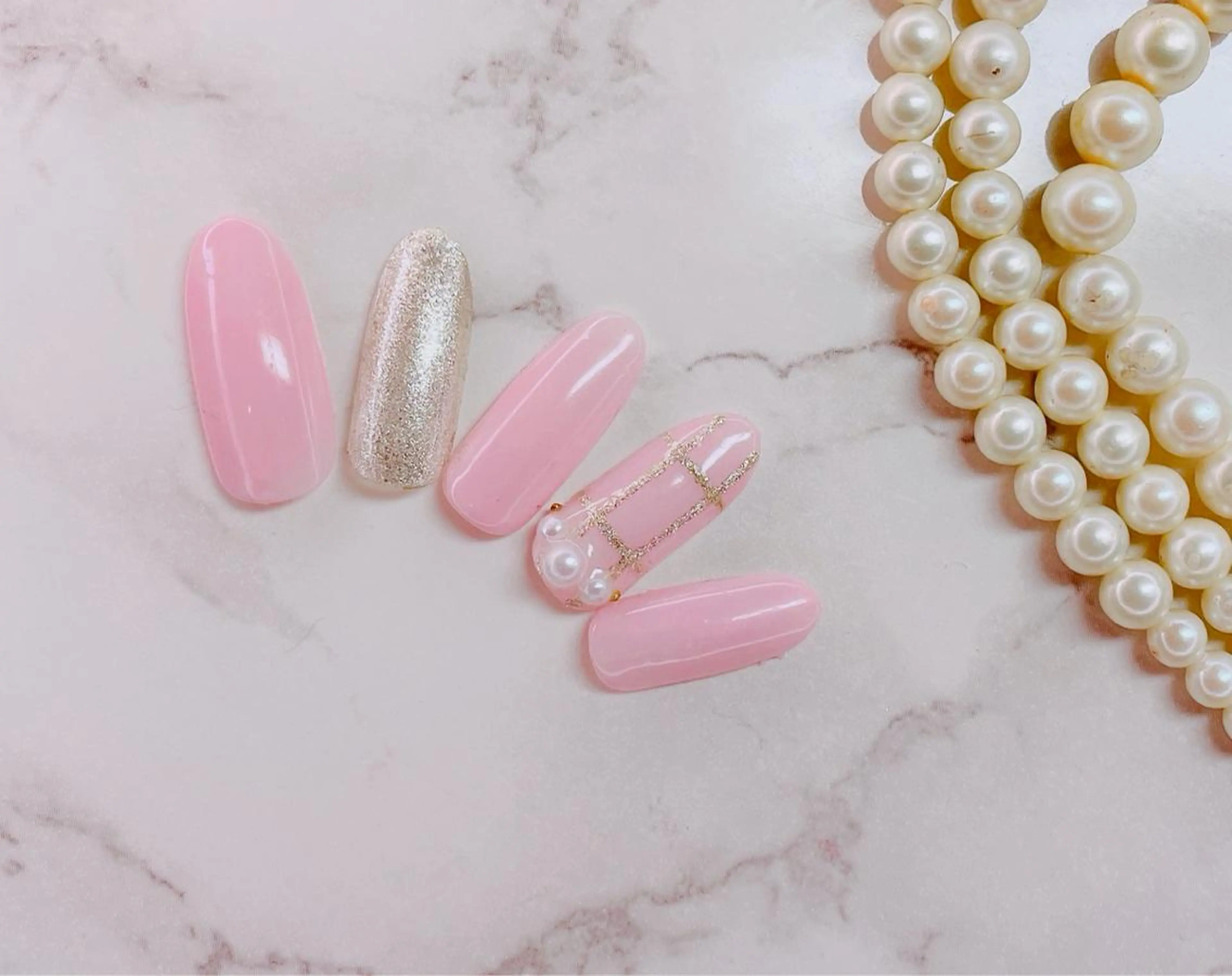 ネイル シンプルネイル SINCERELY シンシアリー🌈のネイルデザイン