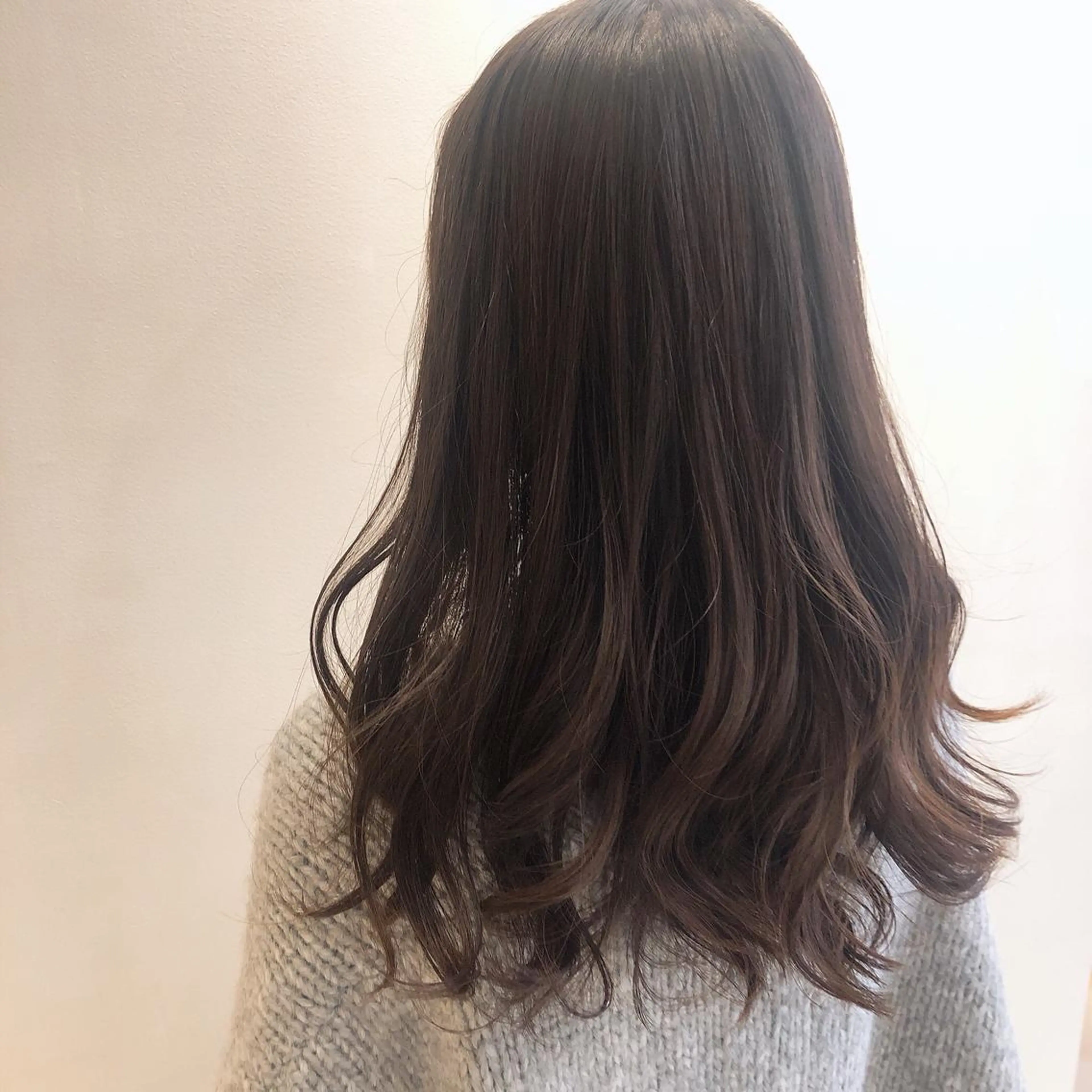 ミディアム カラー パーマ ヘアアレンジ ミディアムパーマ apish aoyama所属・武 愛子の眉毛・アイブロウイメージ