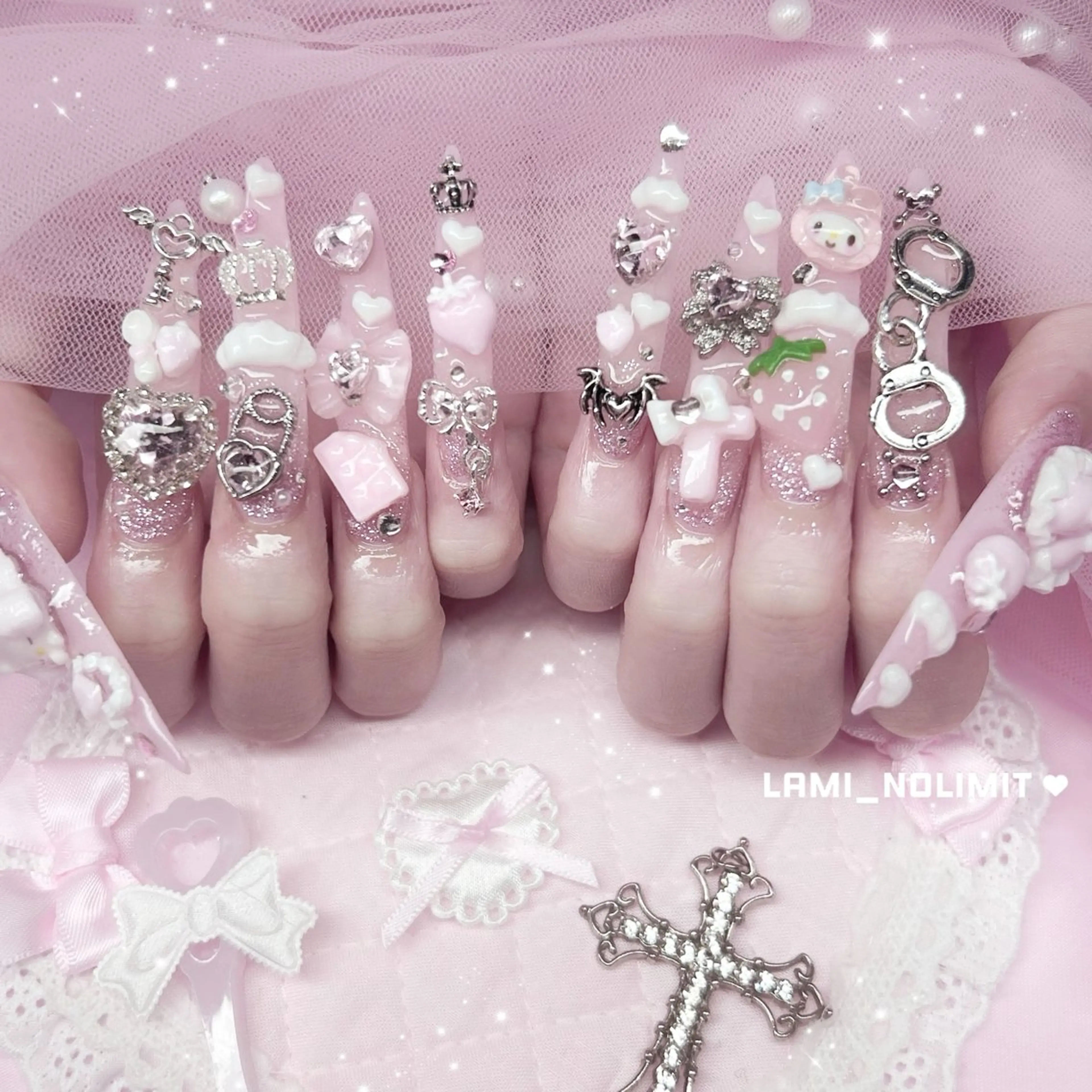 ネイル NOLIMIT.OSAKA所属・NOLIMIT LAMIのネイルデザイン