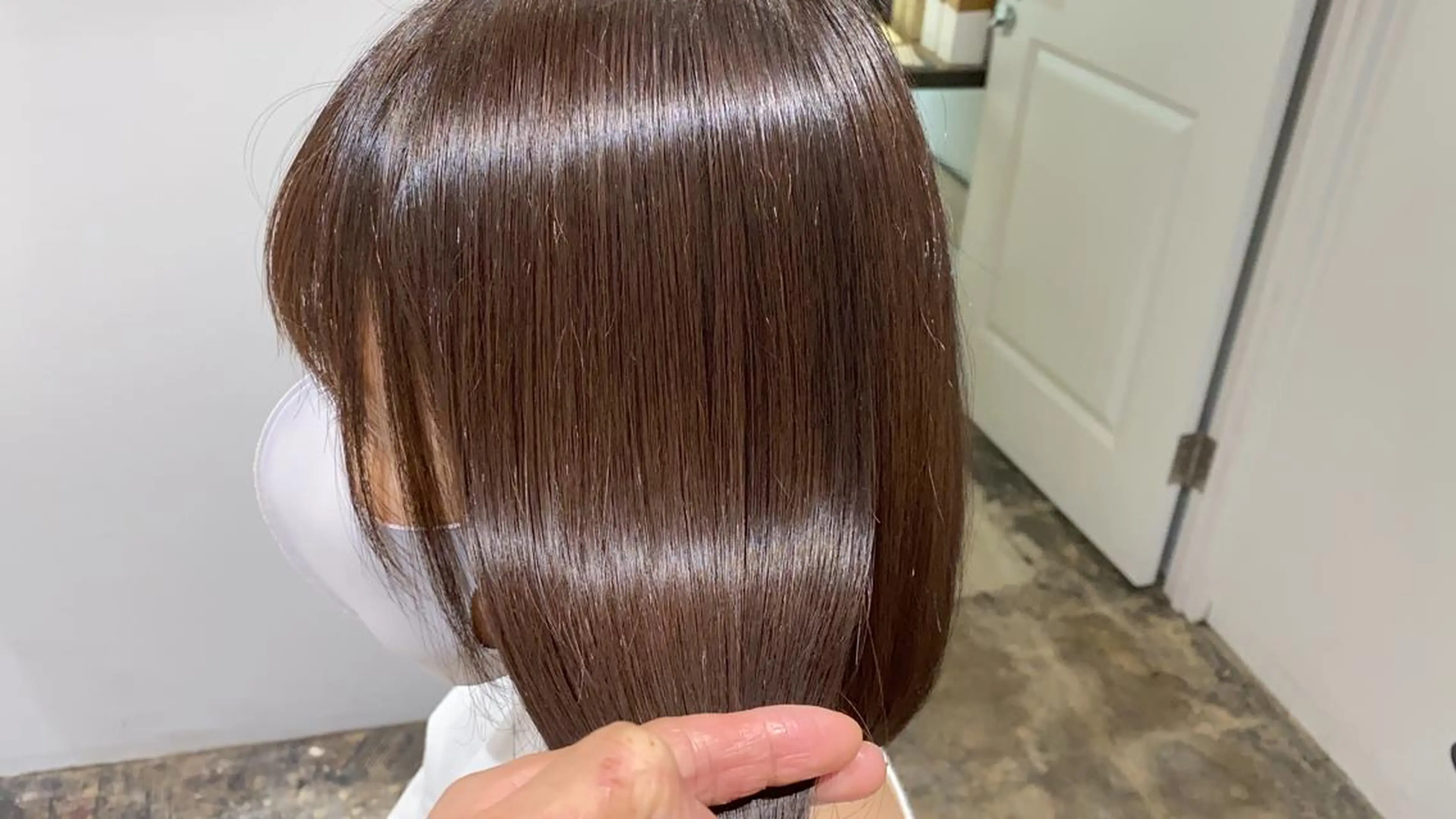 セミロング 縮毛矯正 コバヤシ タイジュのヘアスタイル