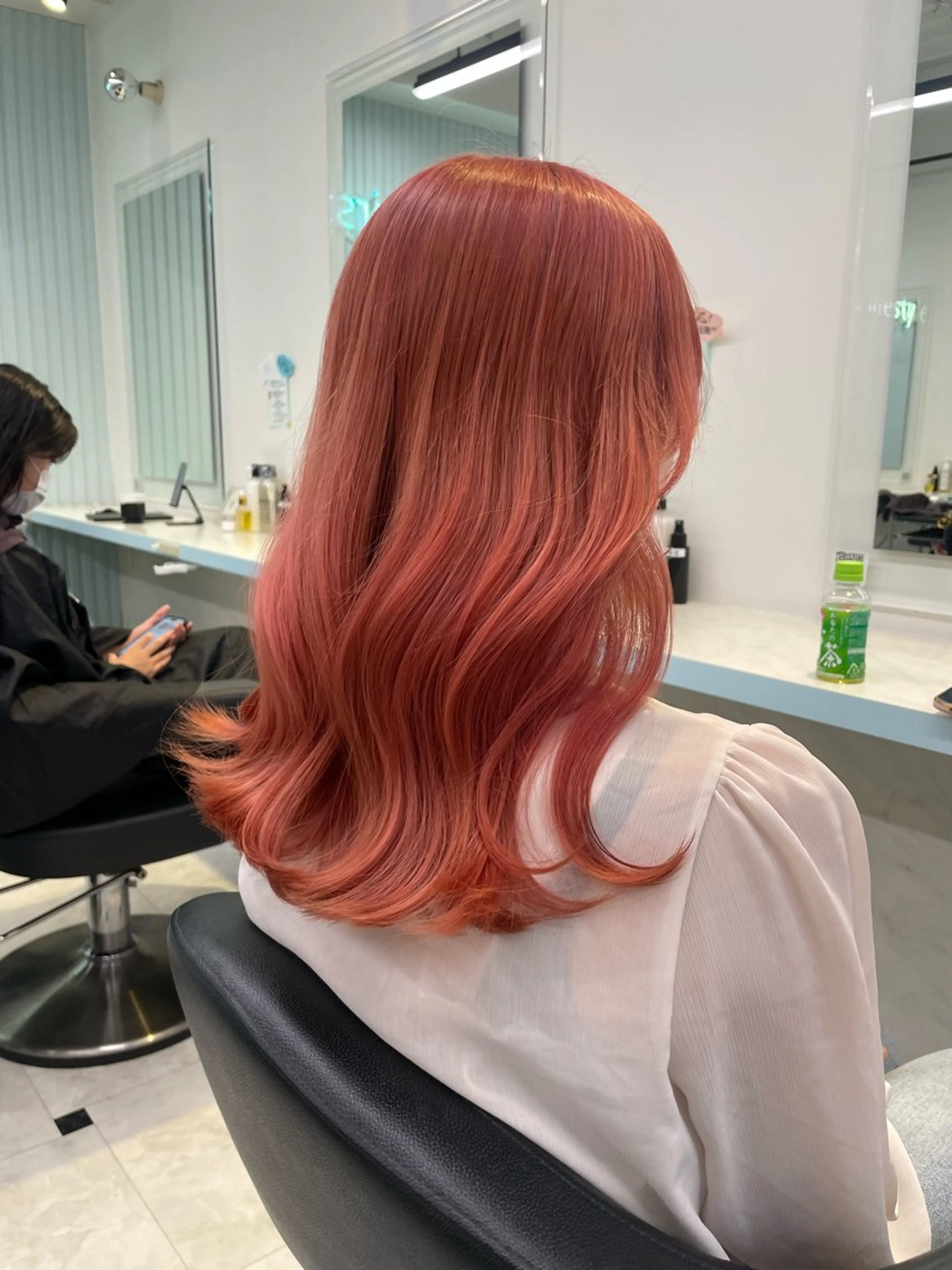 セミロング カラー 透明感トレンドヘア 🎀なるみ🎀のヘアスタイル