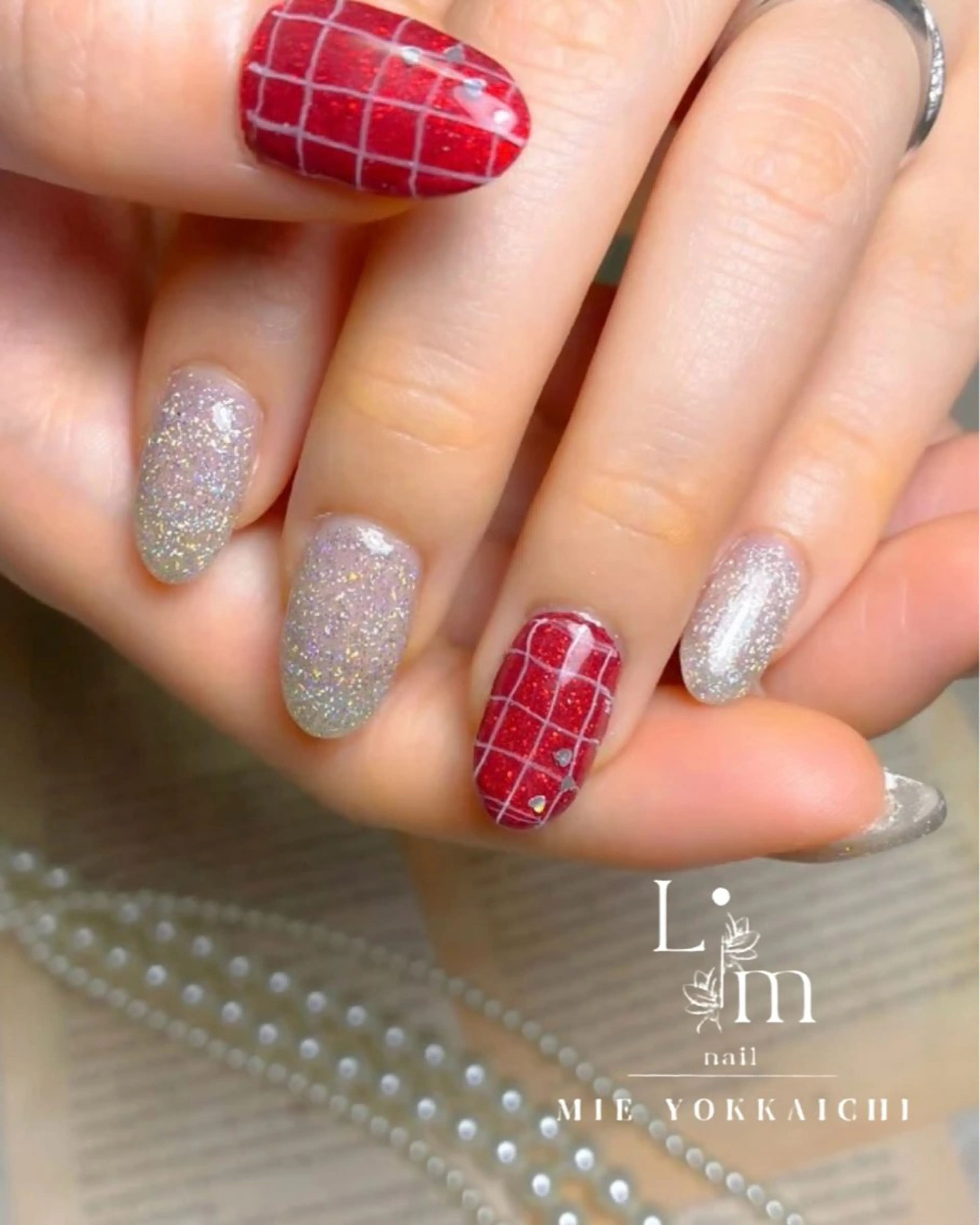 ネイル キラキラネイル 赤色 シンプルネイル Li.m nail リム ネイルのネイルデザイン