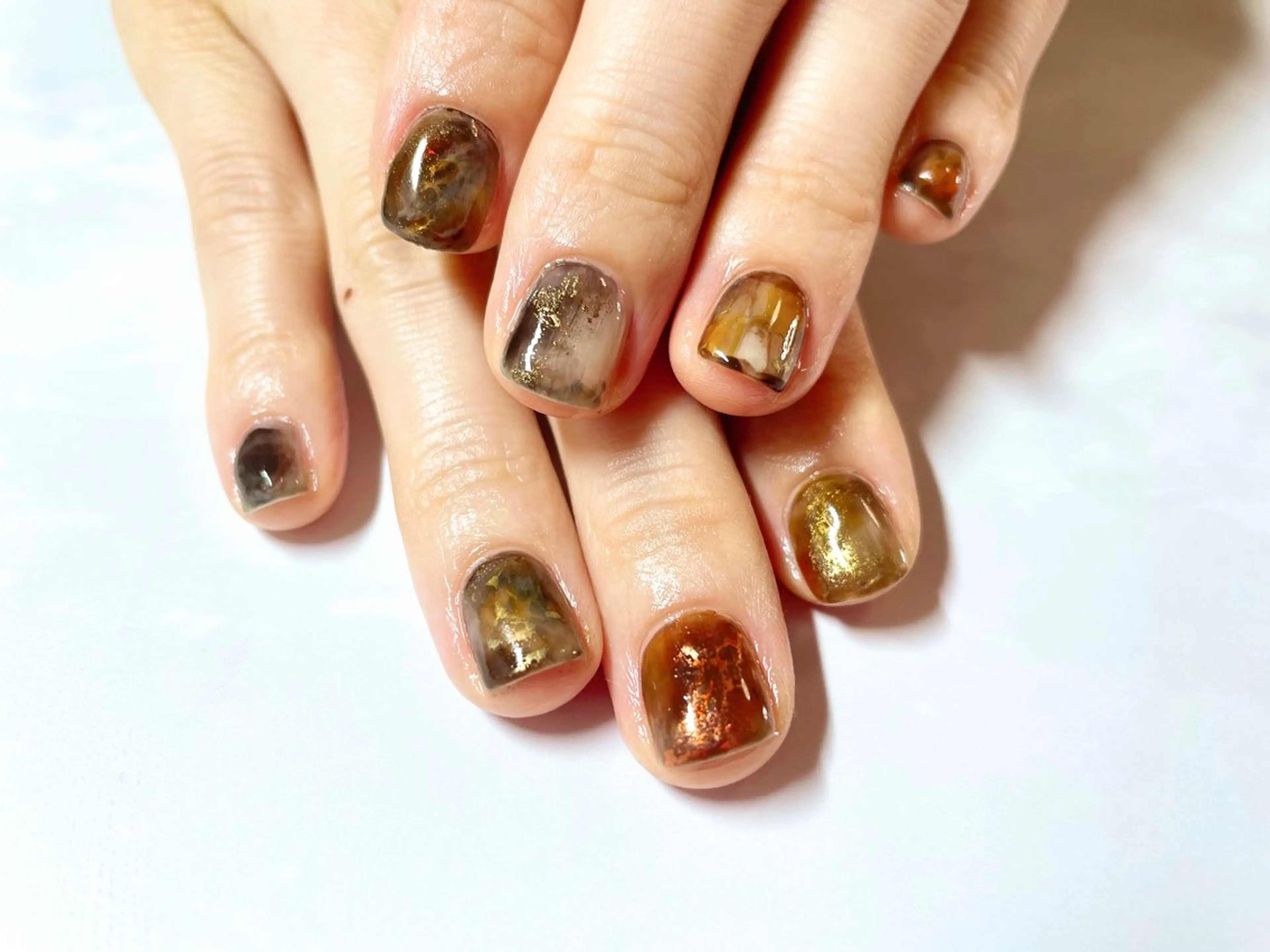 ネイル ニュアンスネイル y.所属・y. salonのネイルデザイン