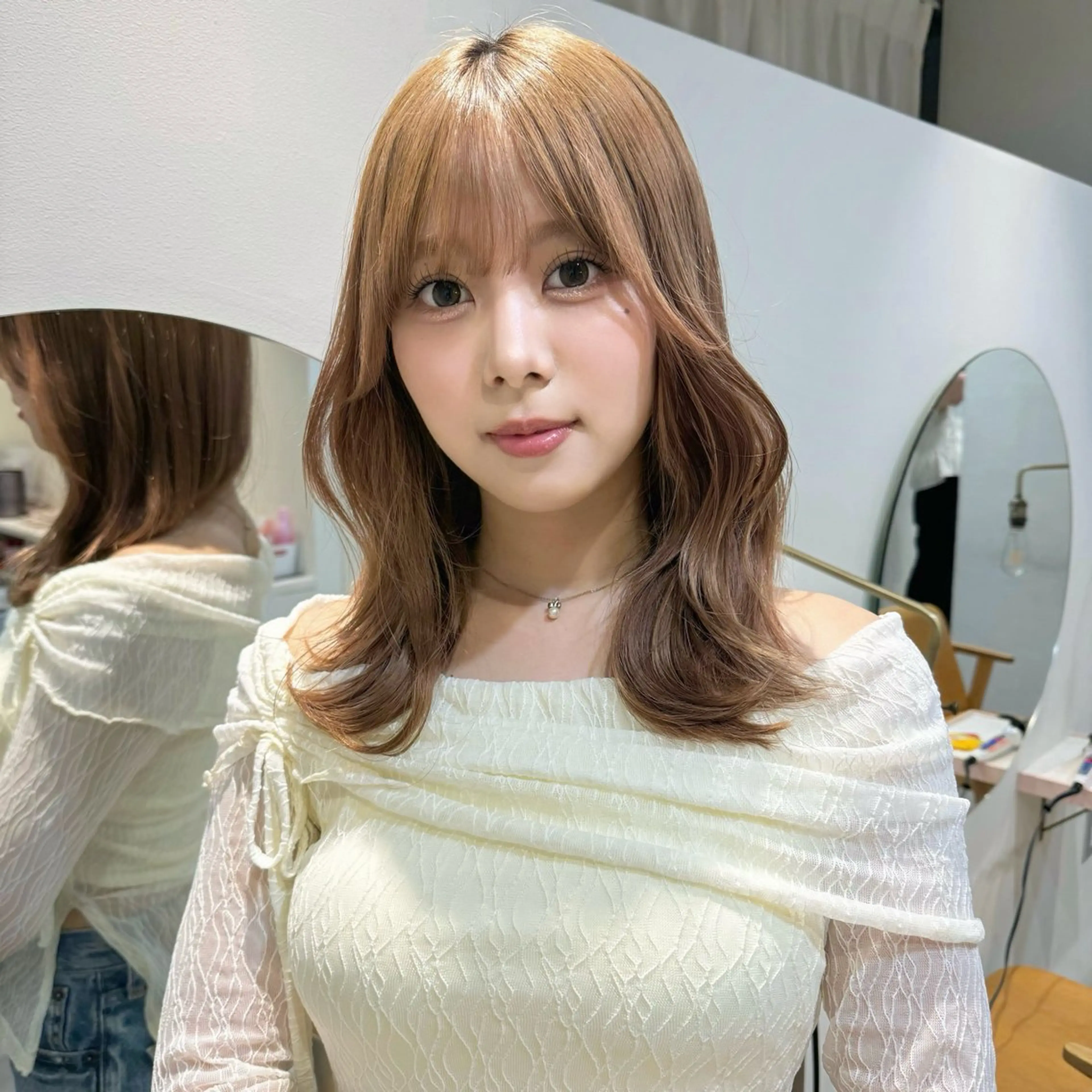 セミロング カラー ayaka♡ 柔らかカラーのヘアスタイル