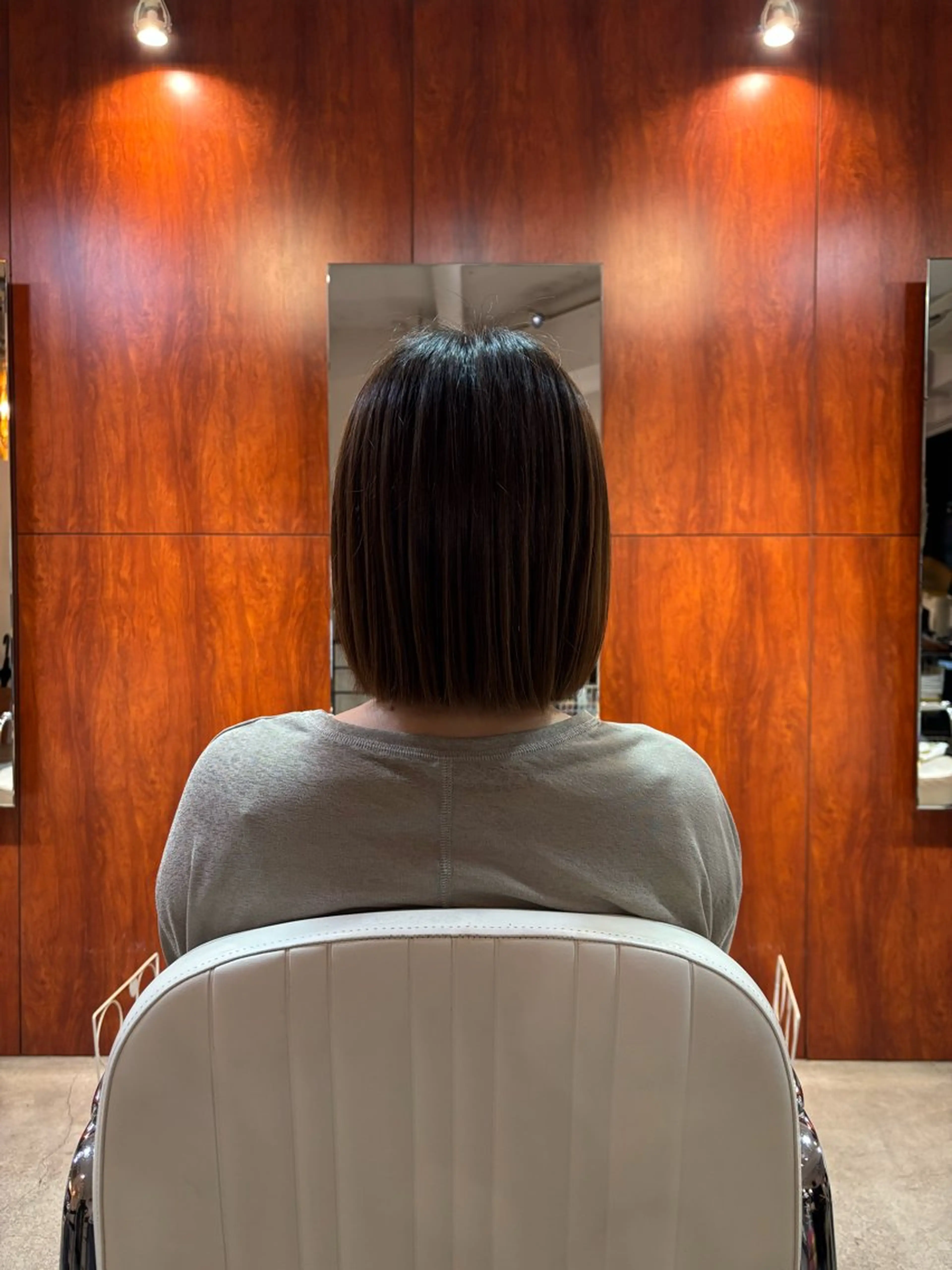 ショート 切りっぱなしボブ ボブ カット イナイ ハルカのヘアスタイル