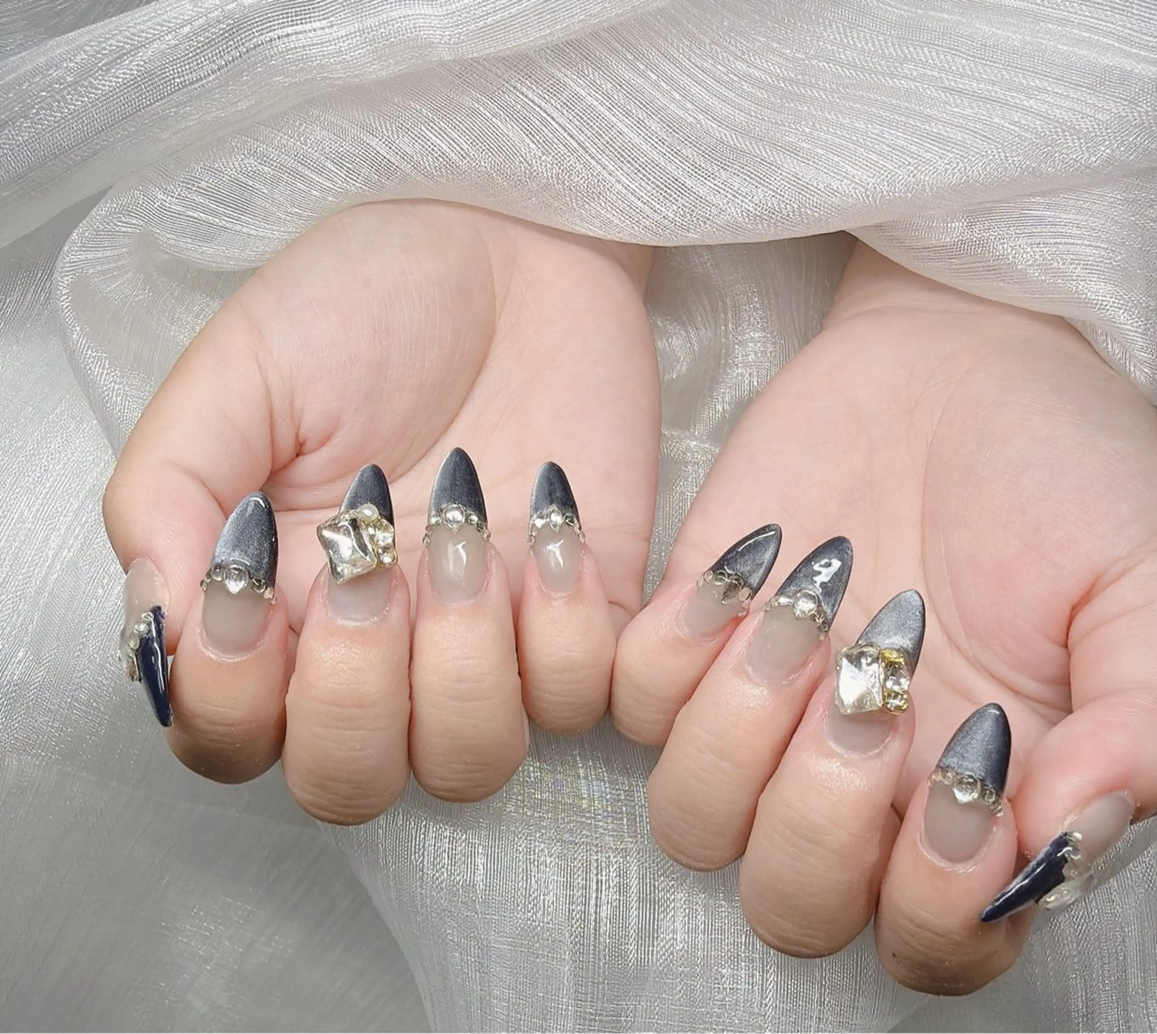 ネイル ハンドネイル Lee Nailsのネイルデザイン