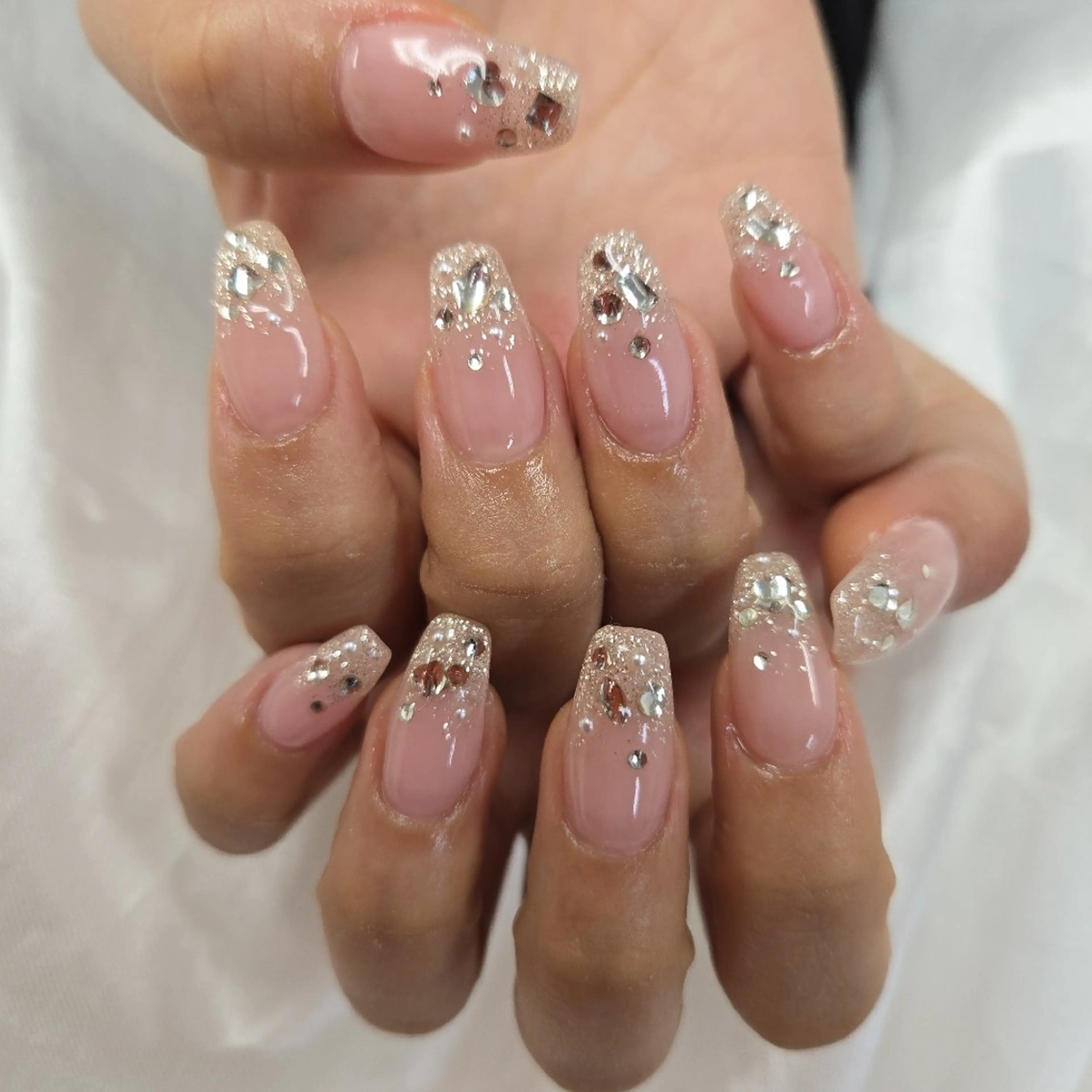 ネイル アートネイル オーロラネイル チークネイル ジェルネイル グラデーション ハンドネイル 河野ちえ (雑誌掲載サロン)のネイルデザイン