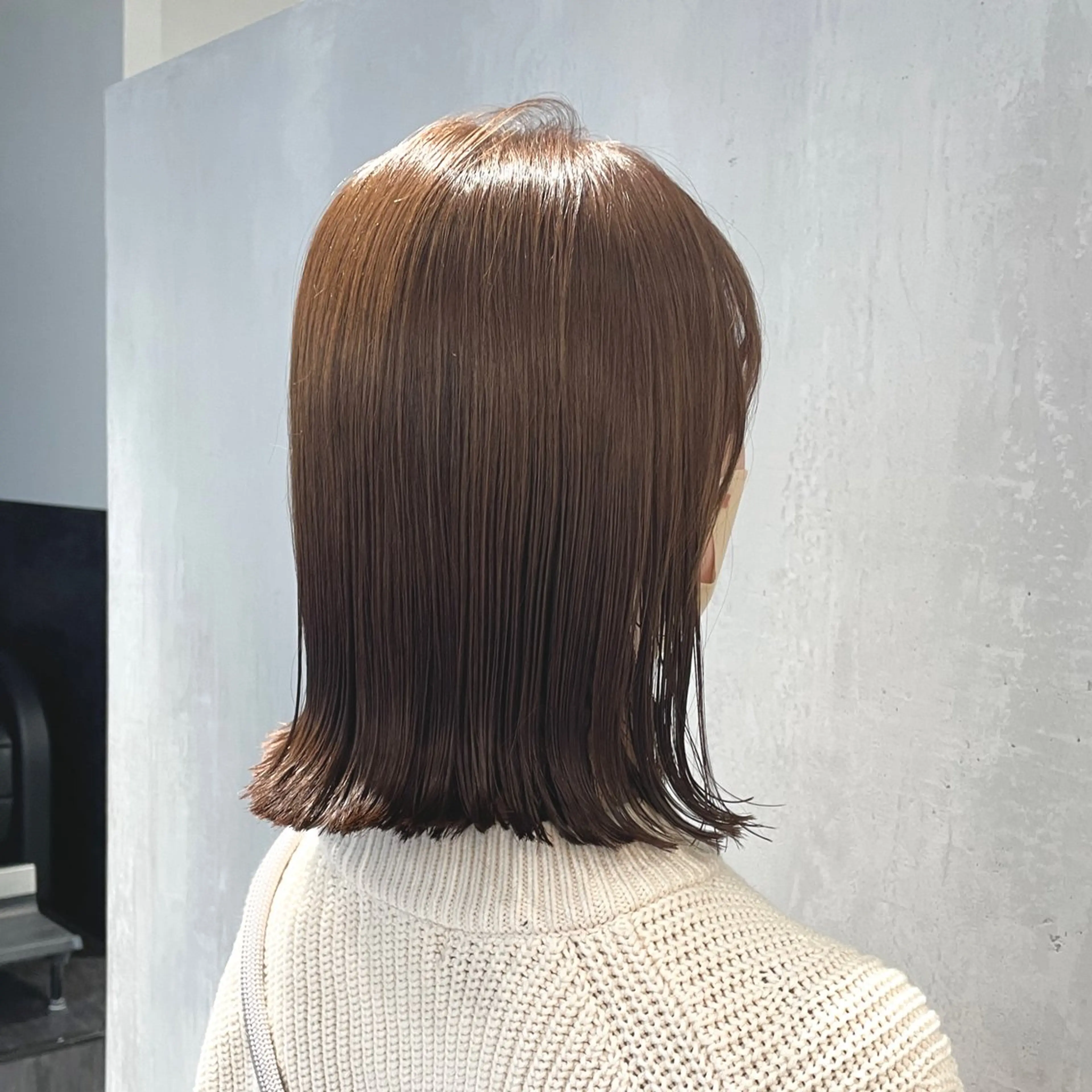 ミディアム カラー 切りっぱなしボブ ハイライトカラー ボブ ハイライト ヘアカラー トリートメント ヘッドスパ DX SHARE SALON所属・matka白髪ぼかし 大人ヘア/KEIKOのヘアスタイル