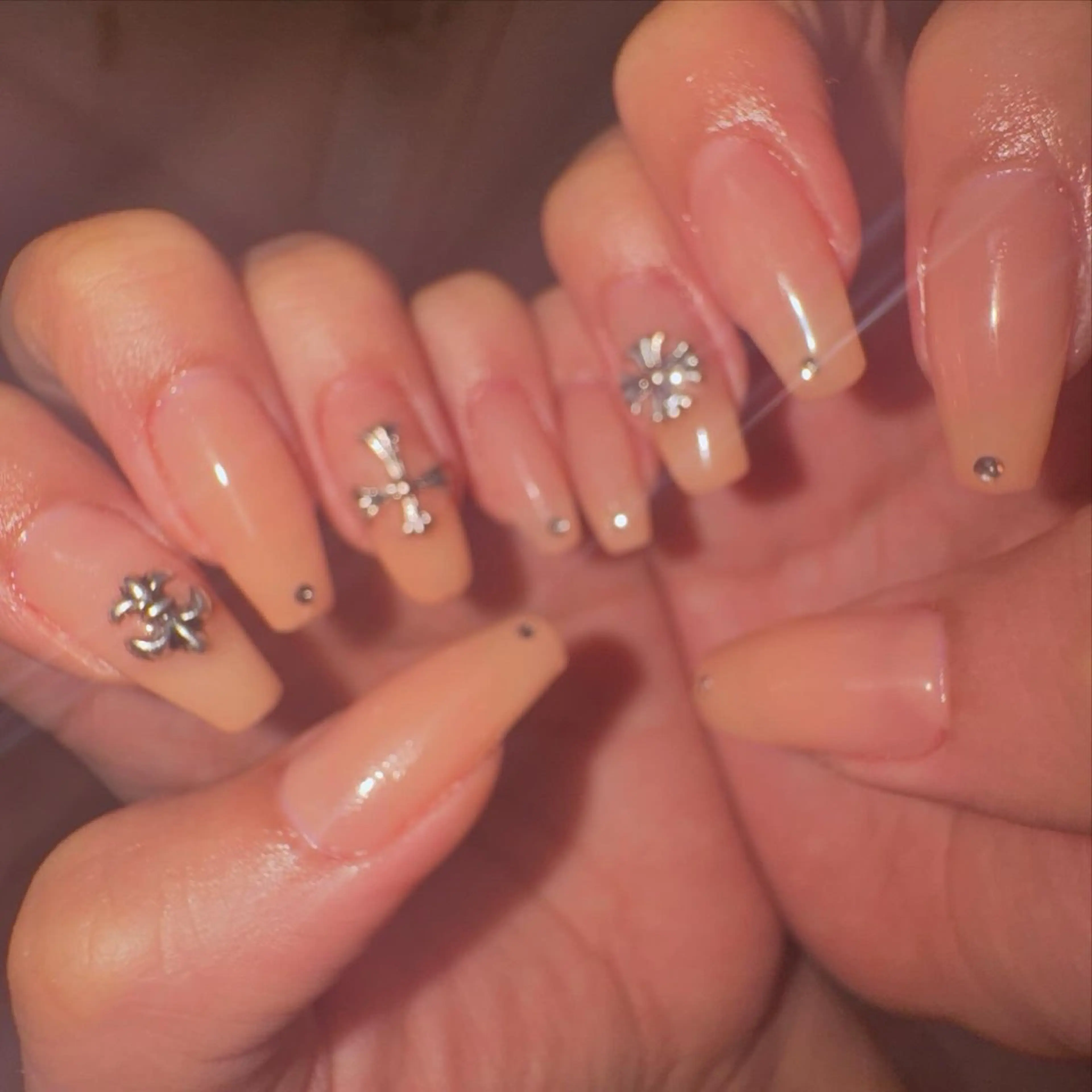 ネイル WOLTOKYO渋谷 YUURIのネイルデザイン