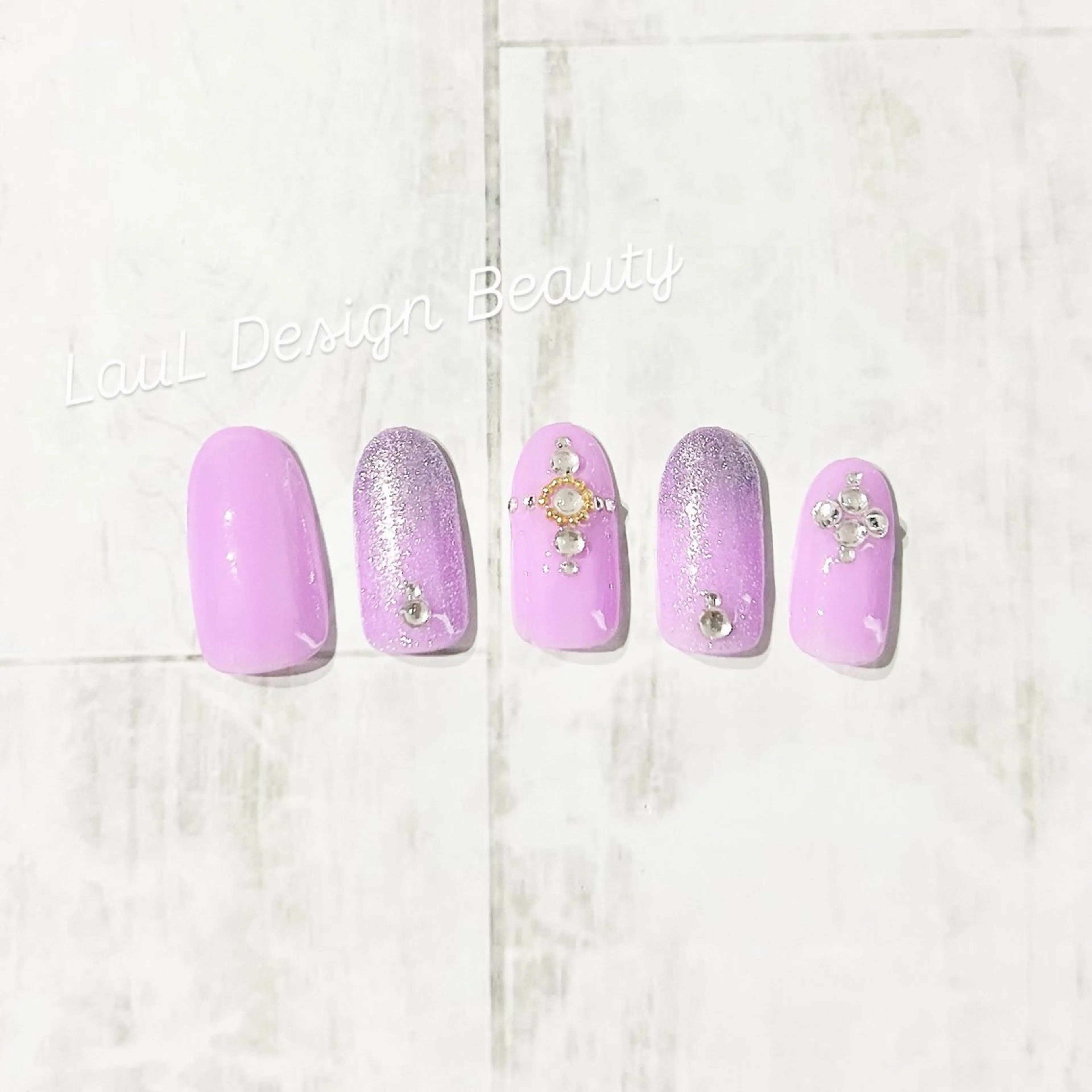 ネイル キラキラネイル 韓国ネイル ワンホンネイル B.S_ LauLDesignのエステ・リラクイメージ