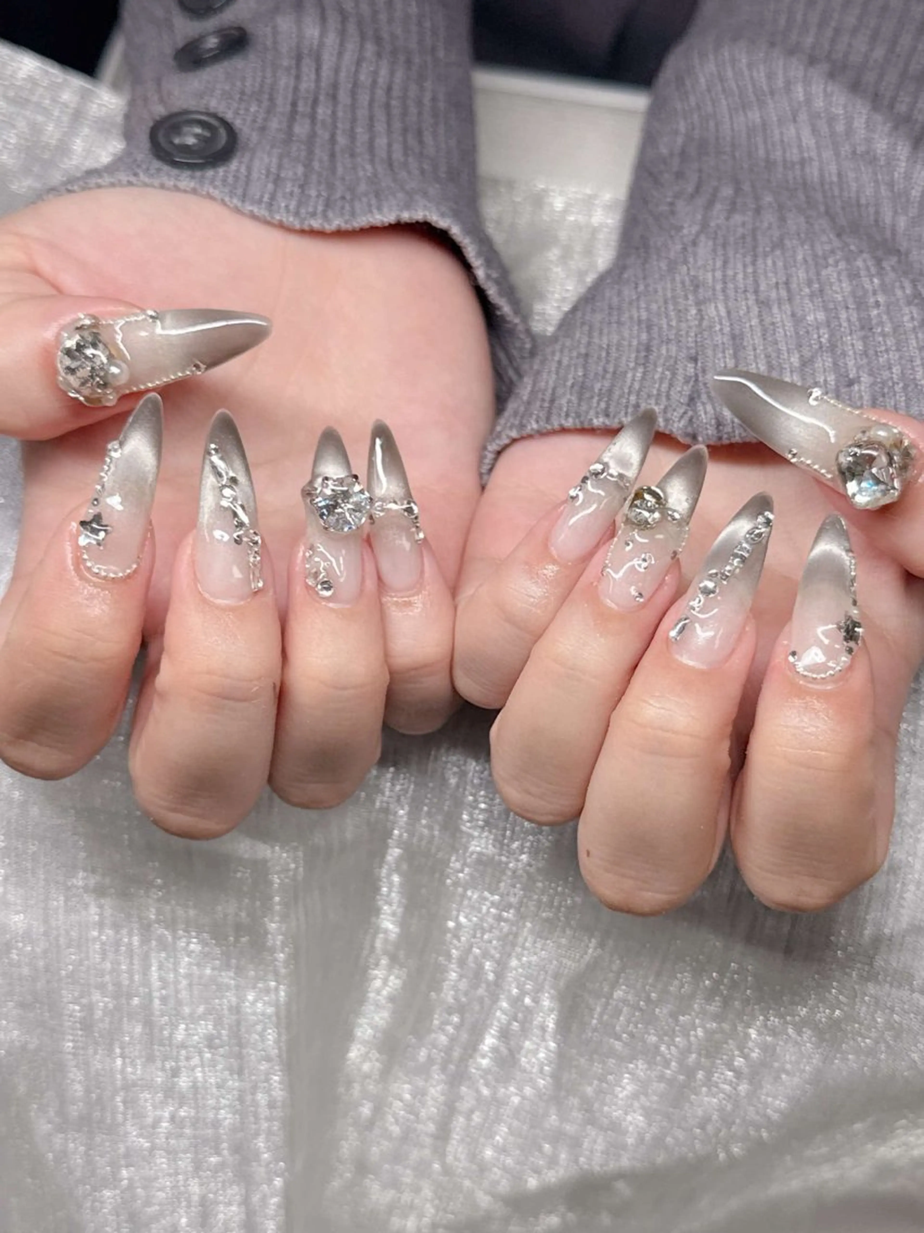 ネイル 長さ出し グラデーション 卒業式 キラキラネイル マグネットネイル ハンドネイル Lee Nailsのネイルデザイン