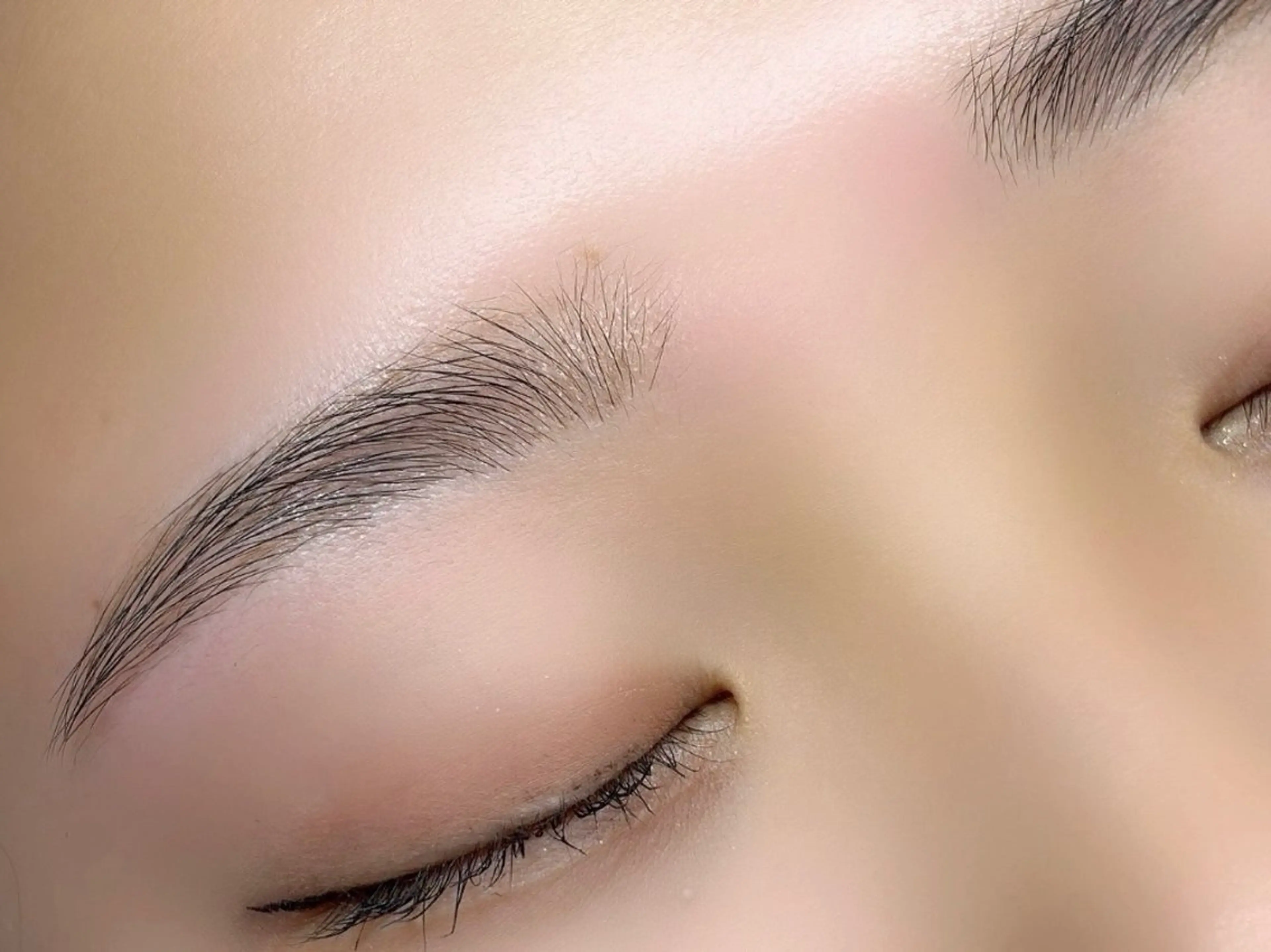 美眉スタイリング（WAX脱毛＋簡単メイク付）の写真