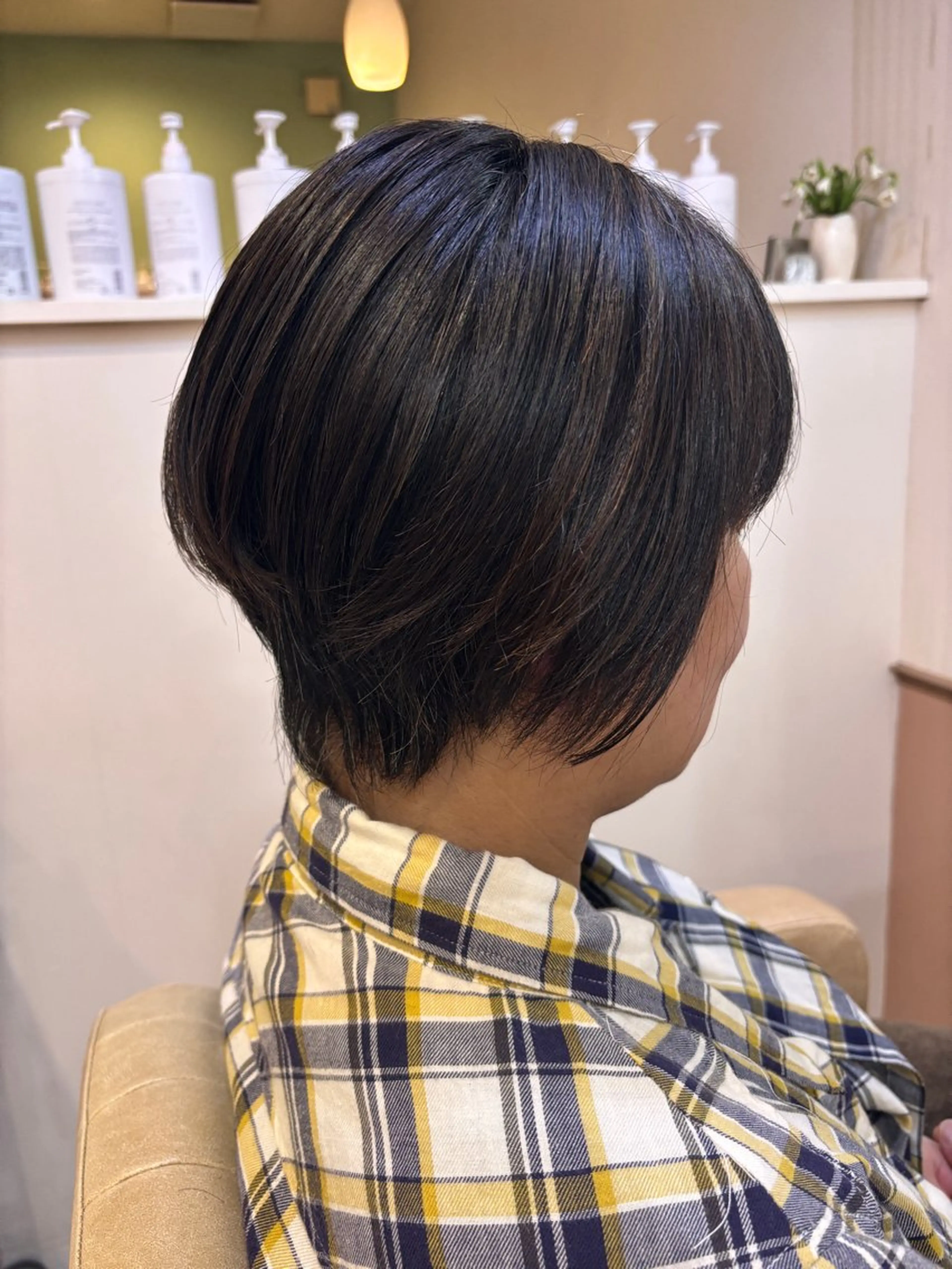ショート シンセティックヘアデザイン所属・吉井 愛のヘアスタイル