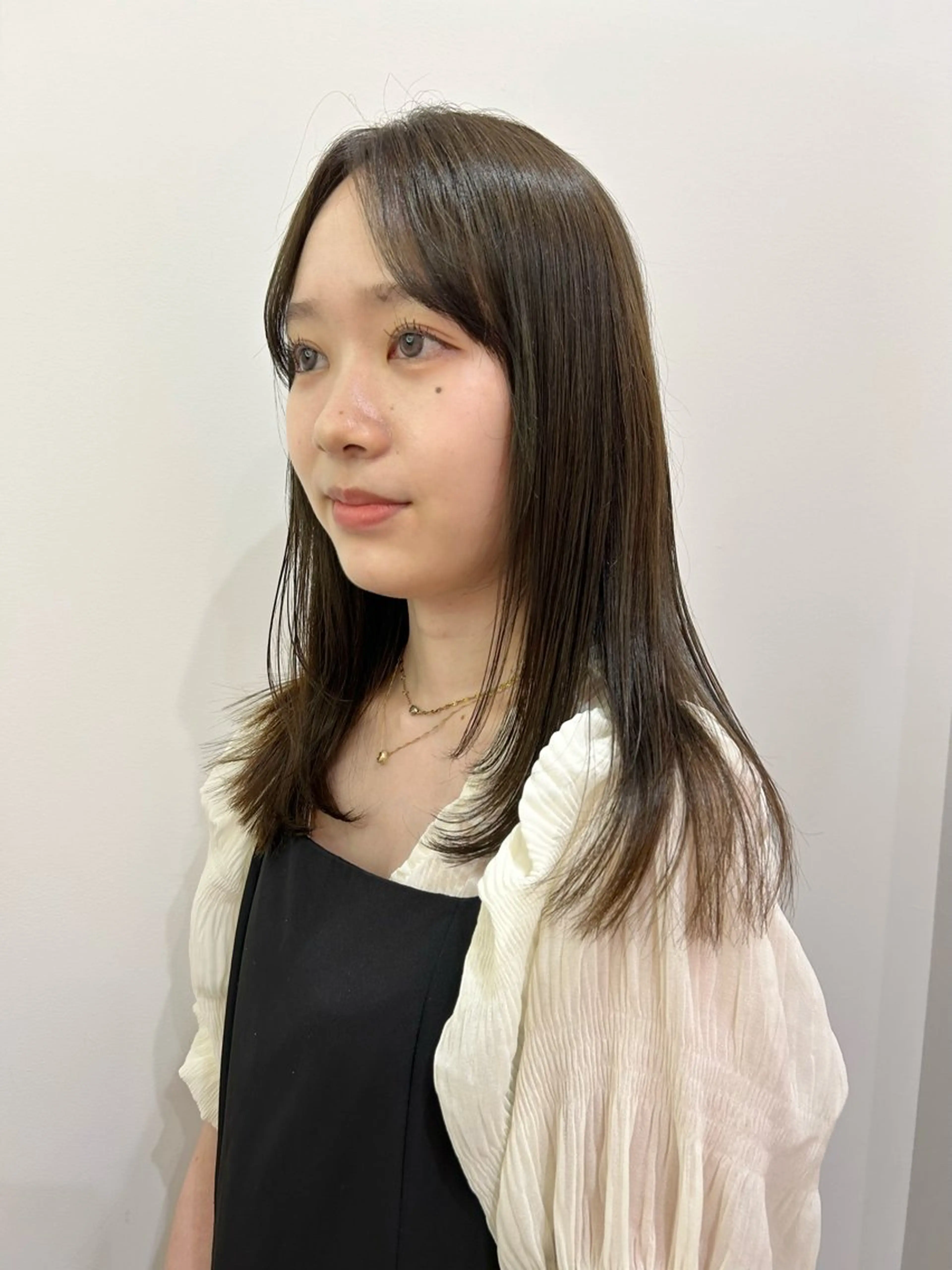 セミロング カラー ベージュカラー オリーブベージュ レイヤー/お顔まわり 暖色カラー🍑Amiのその他イメージ