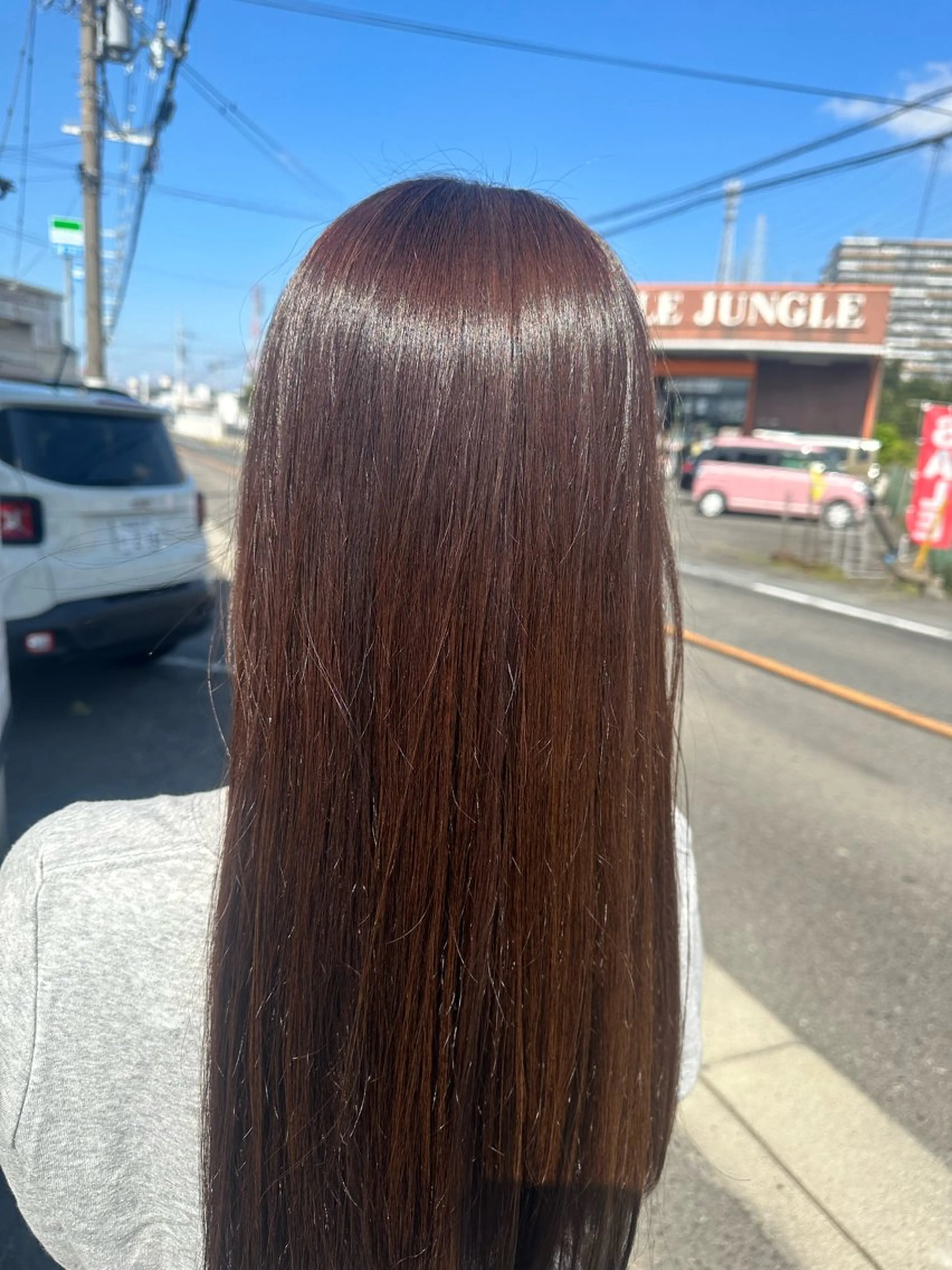 ロング ヘアカラー 半田 知穂のヘアスタイル