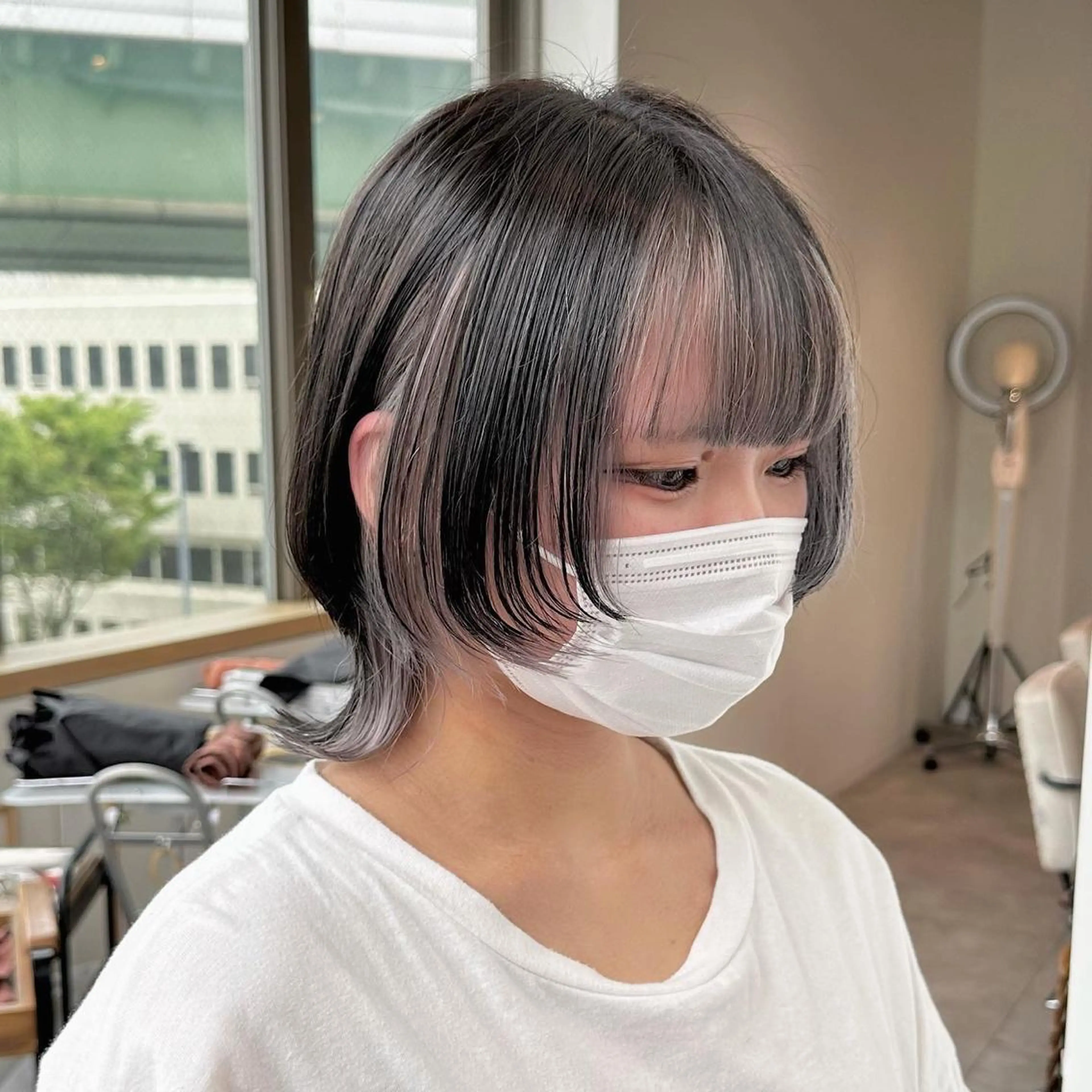 ショート カラー ハイトーンカラー ボブ くびれヘア 顔まわりレイヤー 顔周りカット カット ヘアカラー 大阪ウルフカット ハッシュカットのヘアスタイル