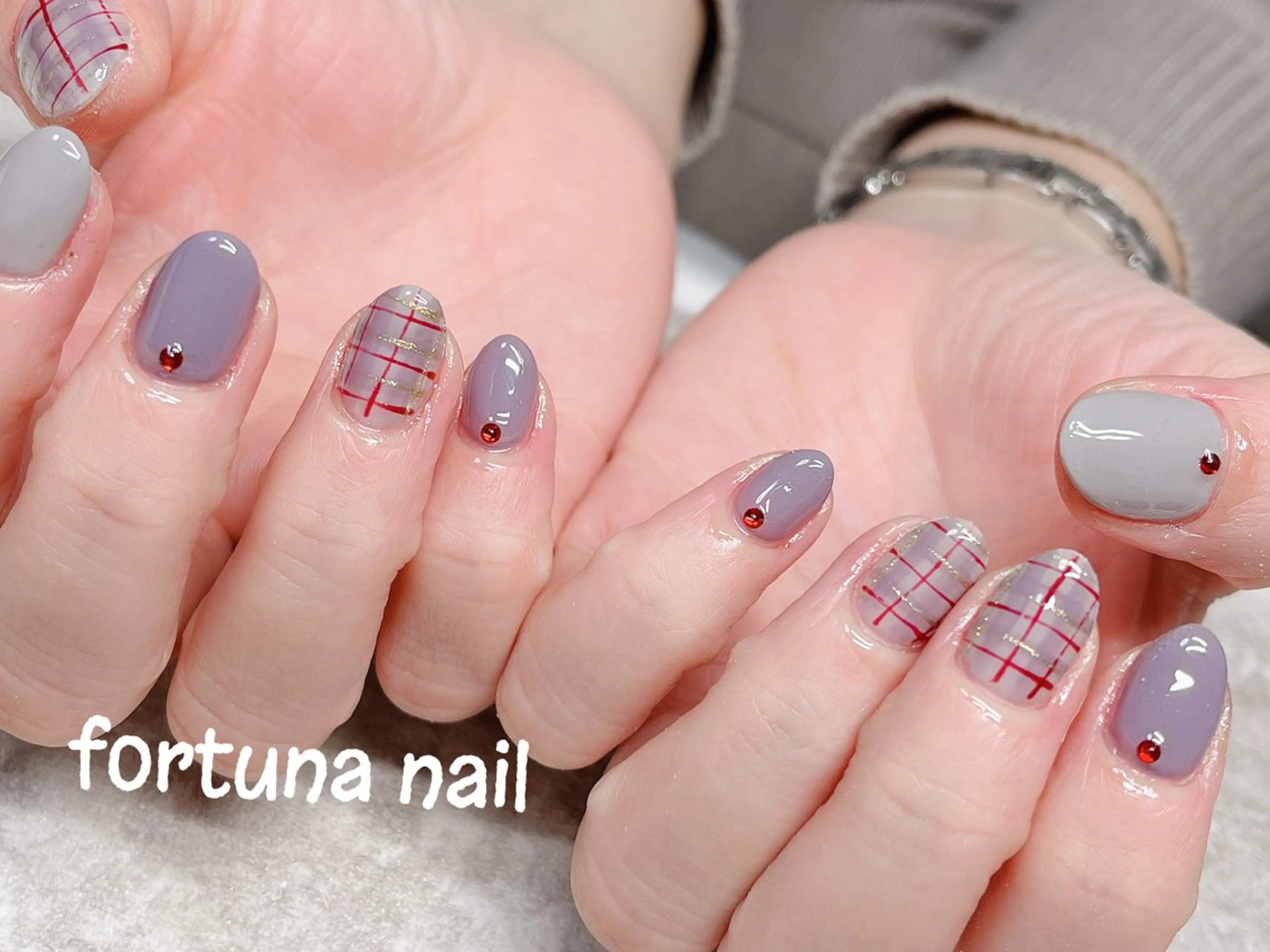 ネイル ハンドネイル Nail •Head スパFortunaのネイルデザイン